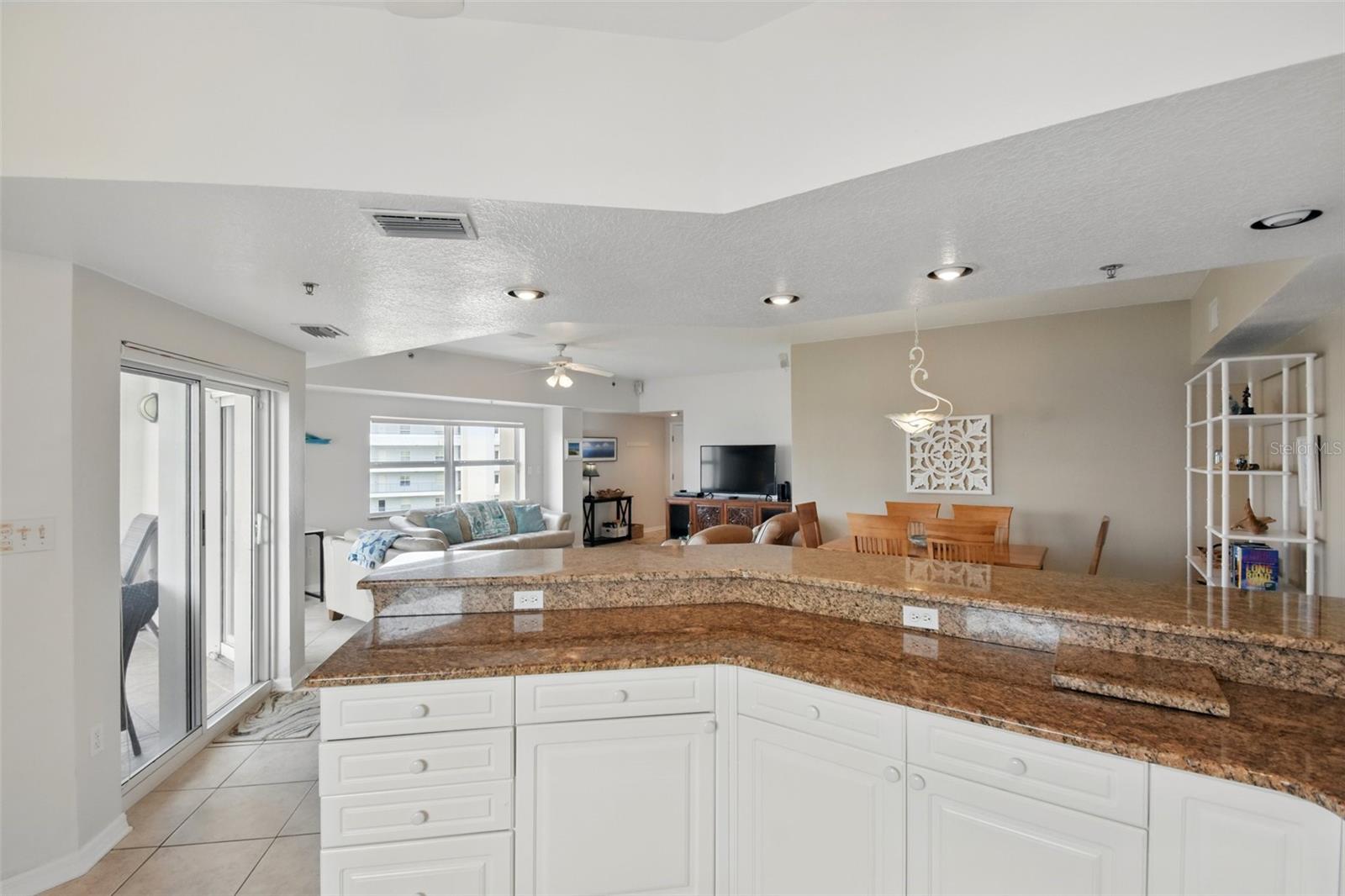 Image 15 of 48 For 5300 Atlantic Avenue 6-507