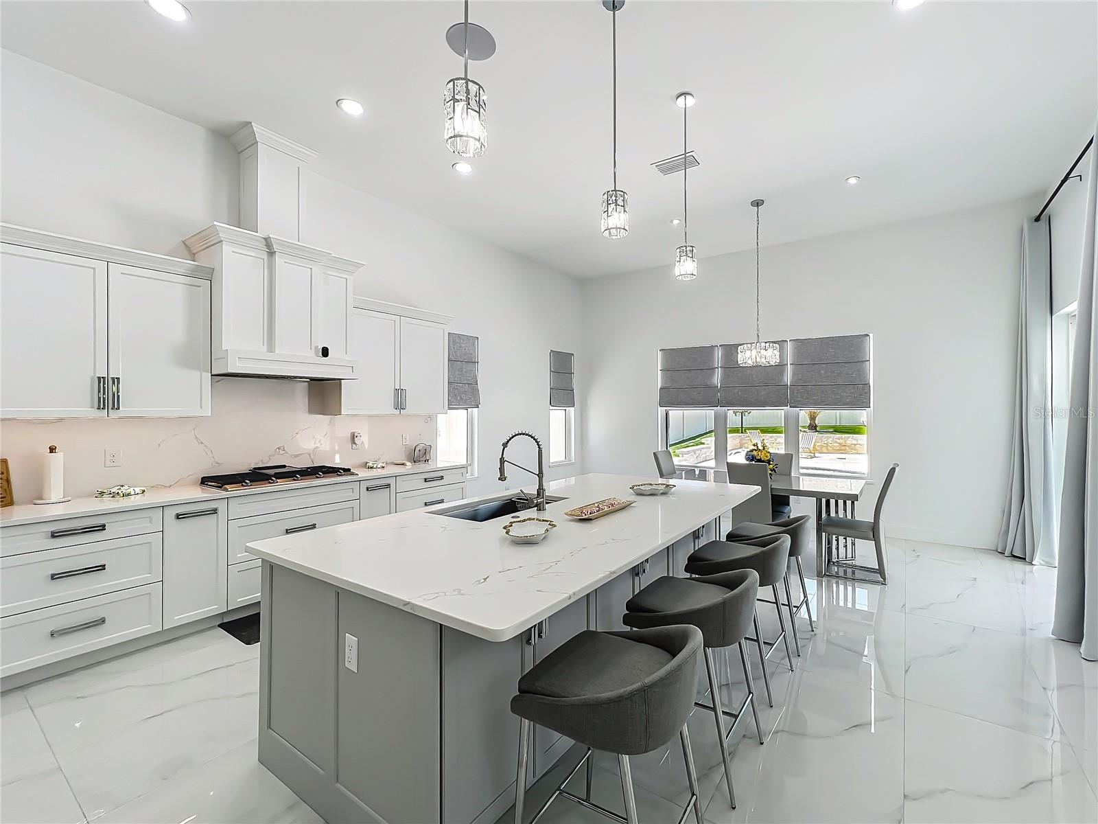 Image 14 of 59 For 601 Green Briar Boulevard