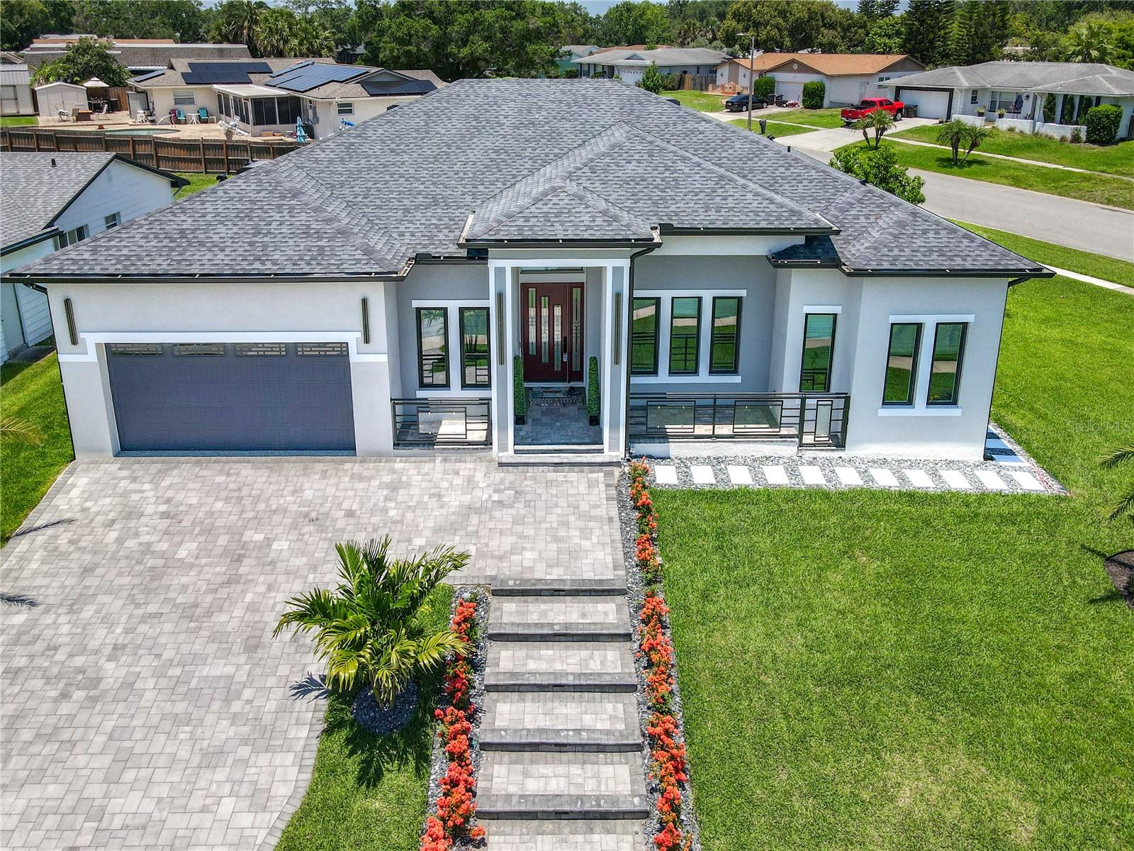 Image 2 of 59 For 601 Green Briar Boulevard