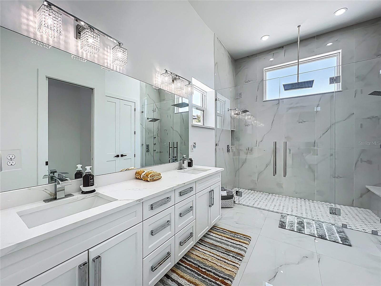 Image 30 of 59 For 601 Green Briar Boulevard