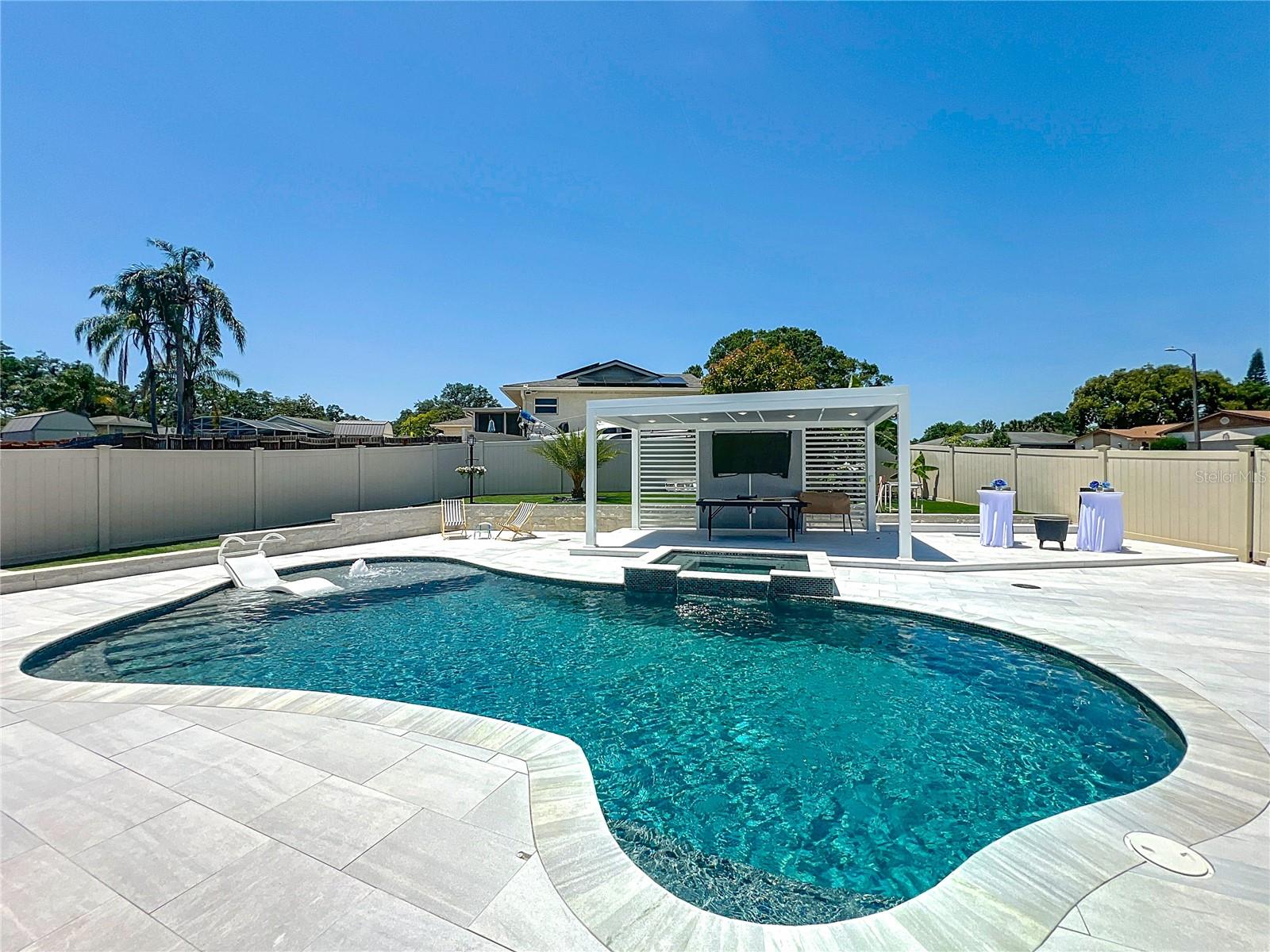 Image 41 of 59 For 601 Green Briar Boulevard