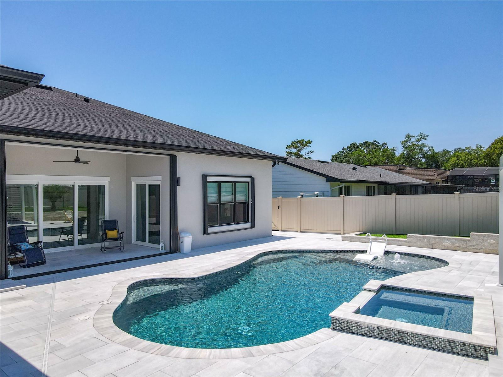 Image 50 of 59 For 601 Green Briar Boulevard