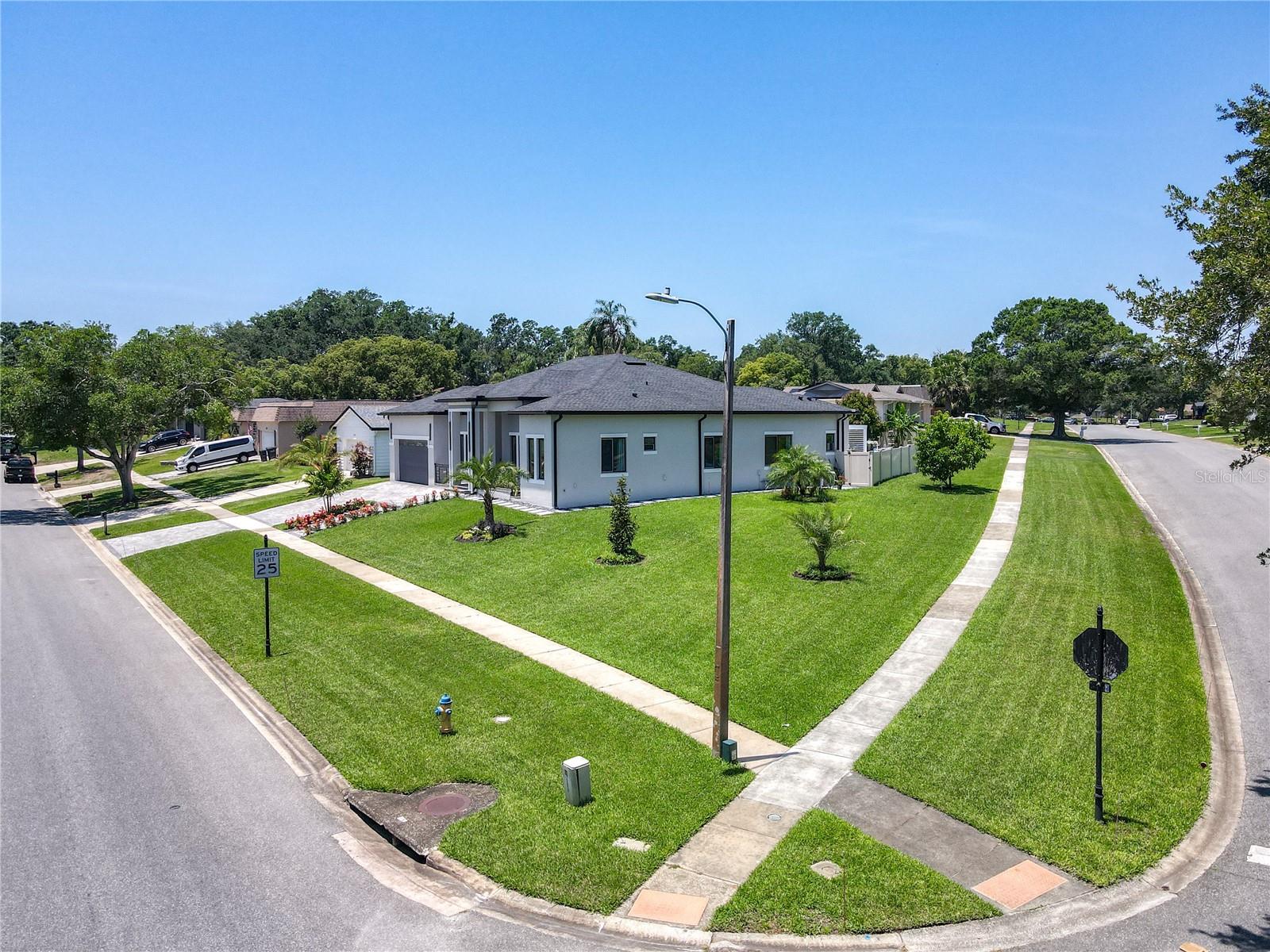 Image 54 of 59 For 601 Green Briar Boulevard