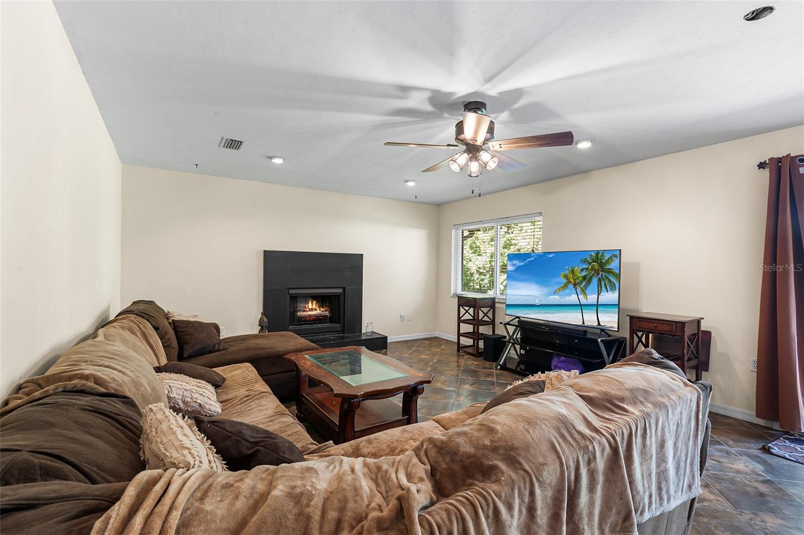 Image 11 of 21 For 2922 68th Lane