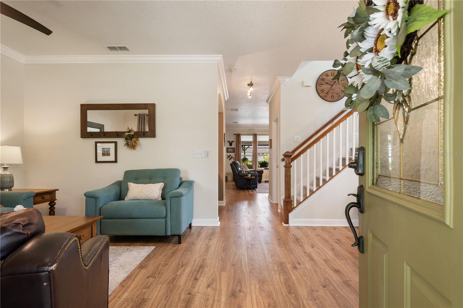 Image 12 of 94 For 402 Lake Victoria Circle
