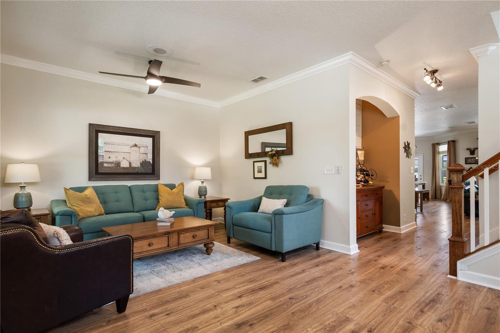Image 13 of 94 For 402 Lake Victoria Circle