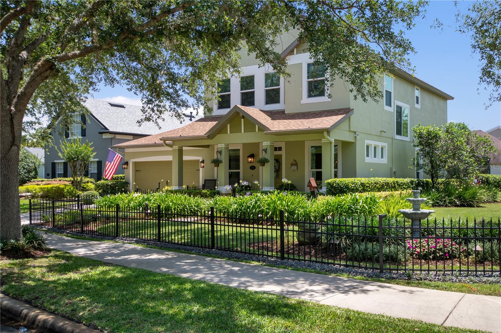 Image 3 of 94 For 402 Lake Victoria Circle