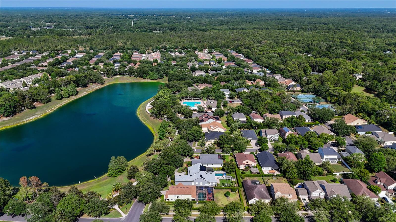 Image 86 of 94 For 402 Lake Victoria Circle