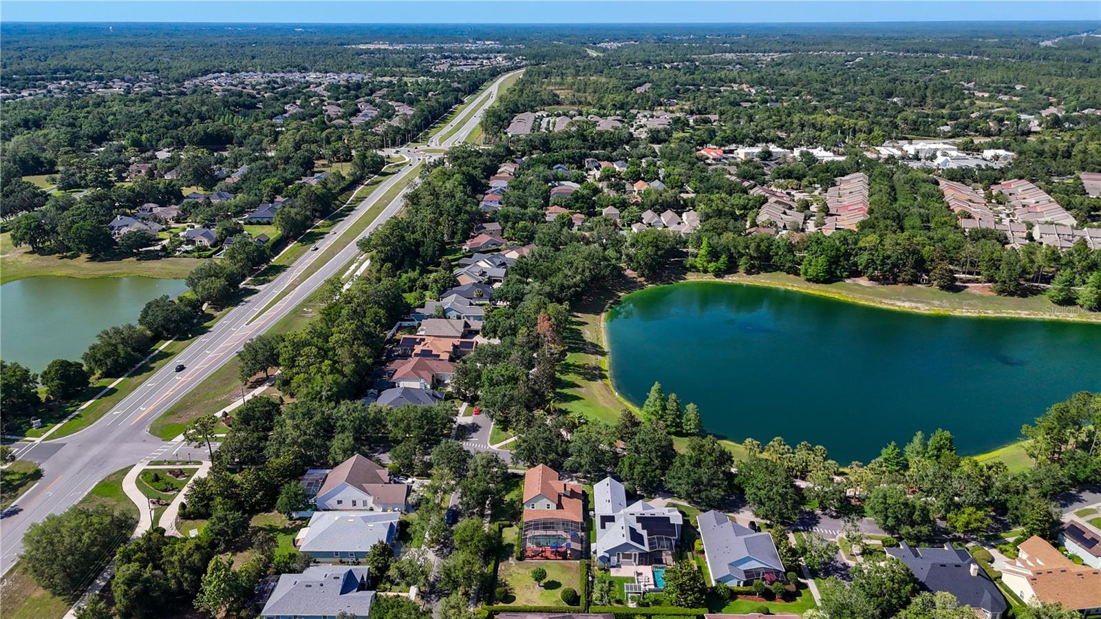 Image 87 of 94 For 402 Lake Victoria Circle