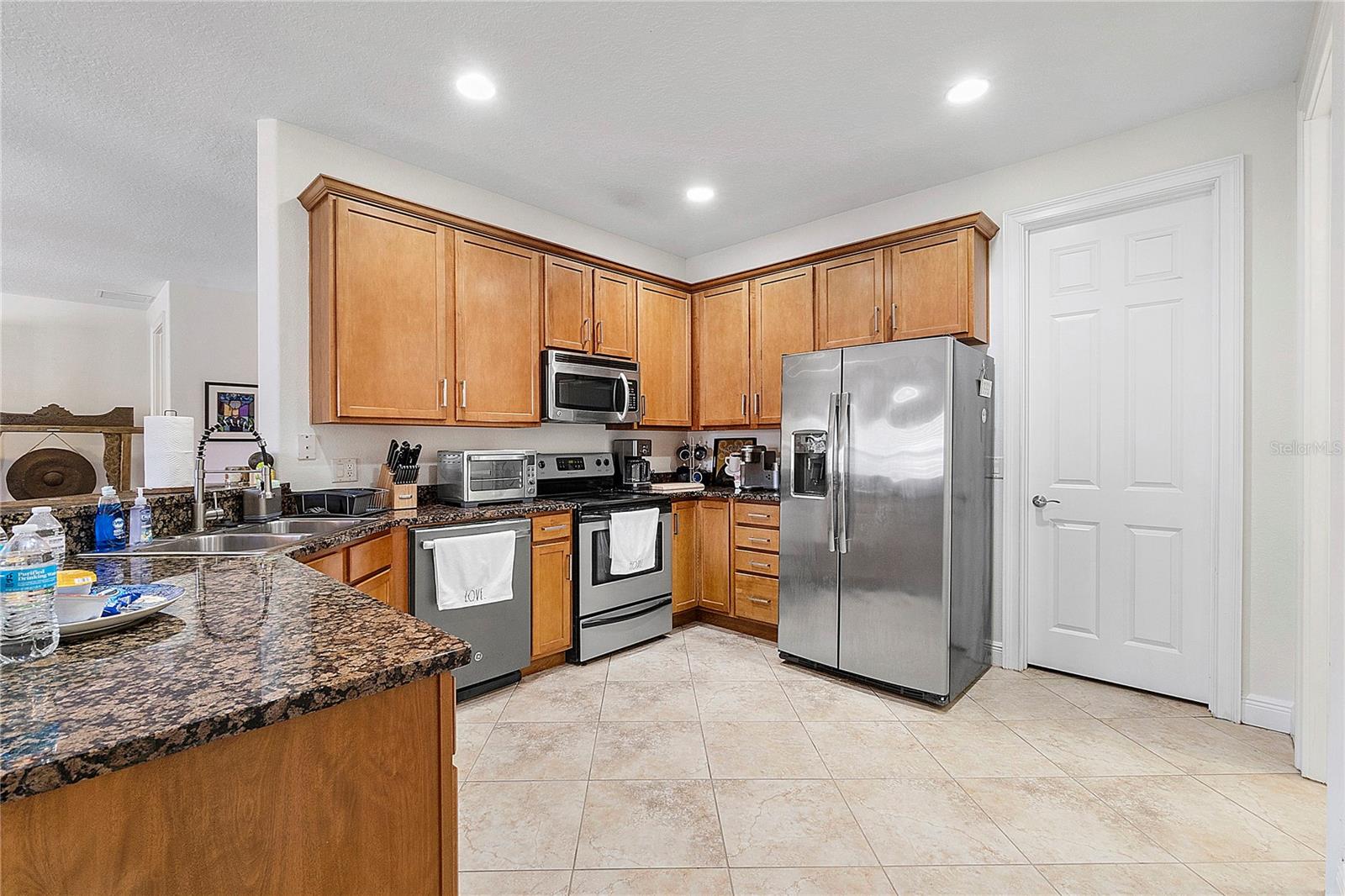 Image 10 of 45 For 322 Rhodes Street