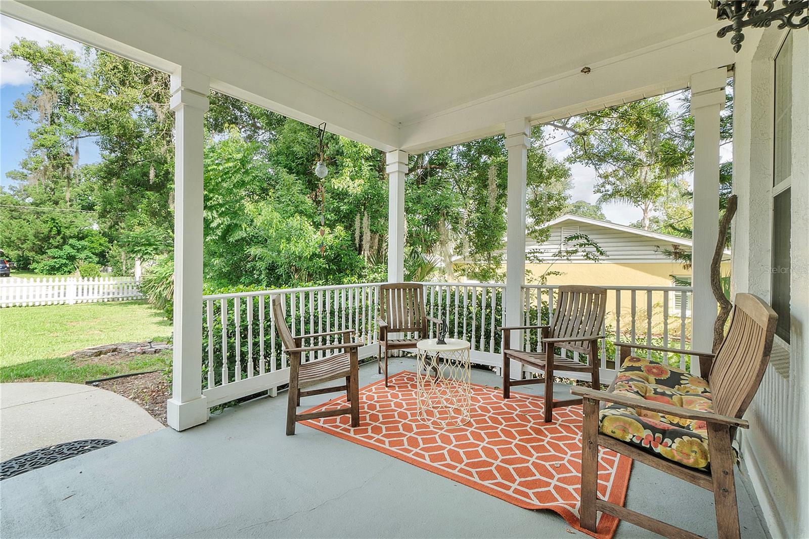 Image 4 of 45 For 322 Rhodes Street