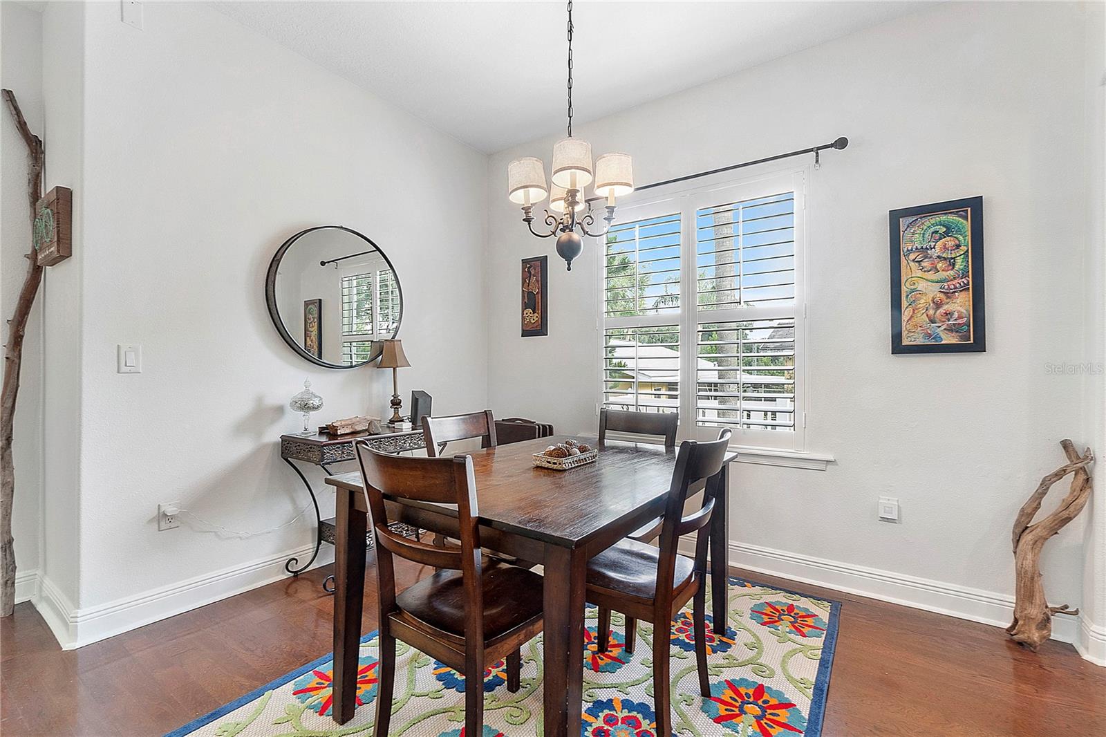 Image 7 of 45 For 322 Rhodes Street