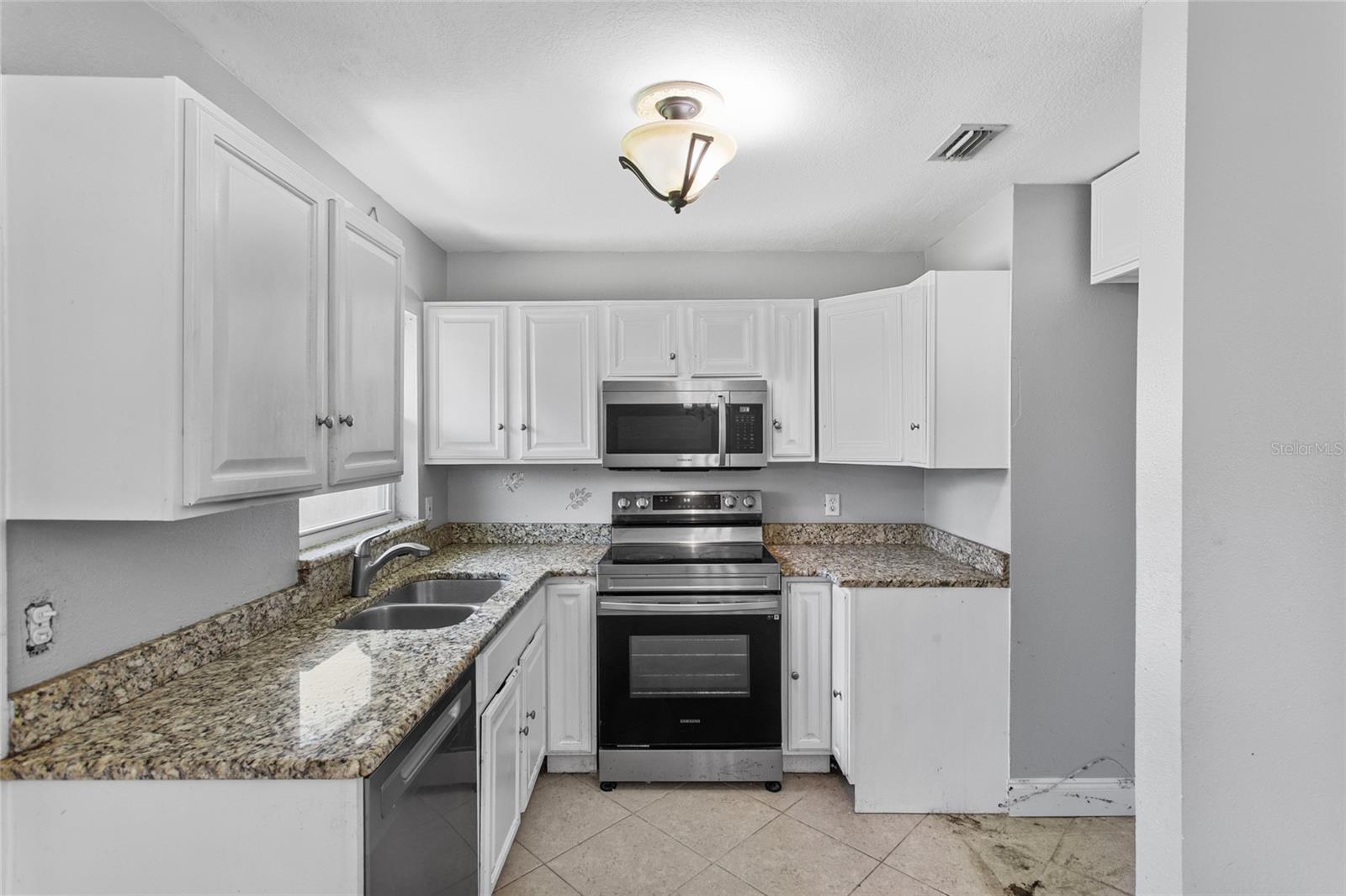 Image 11 of 31 For 245 Amador Circle