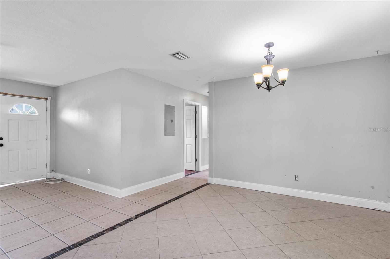 Image 15 of 31 For 245 Amador Circle