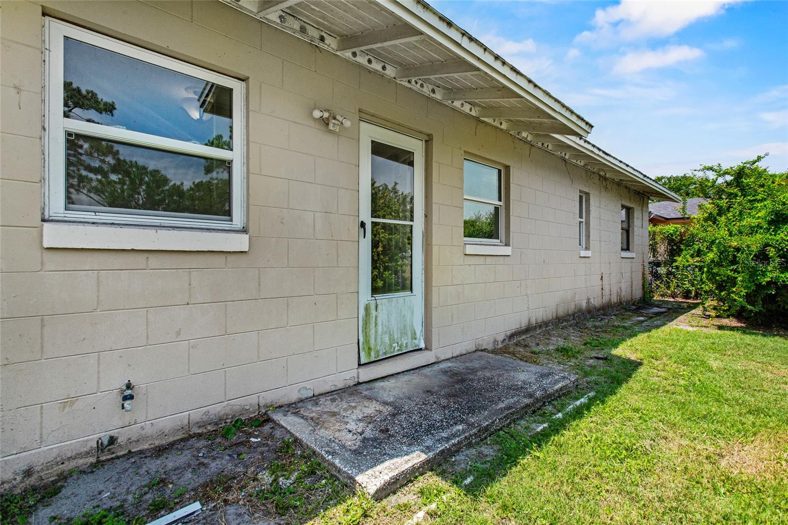 Image 26 of 31 For 245 Amador Circle