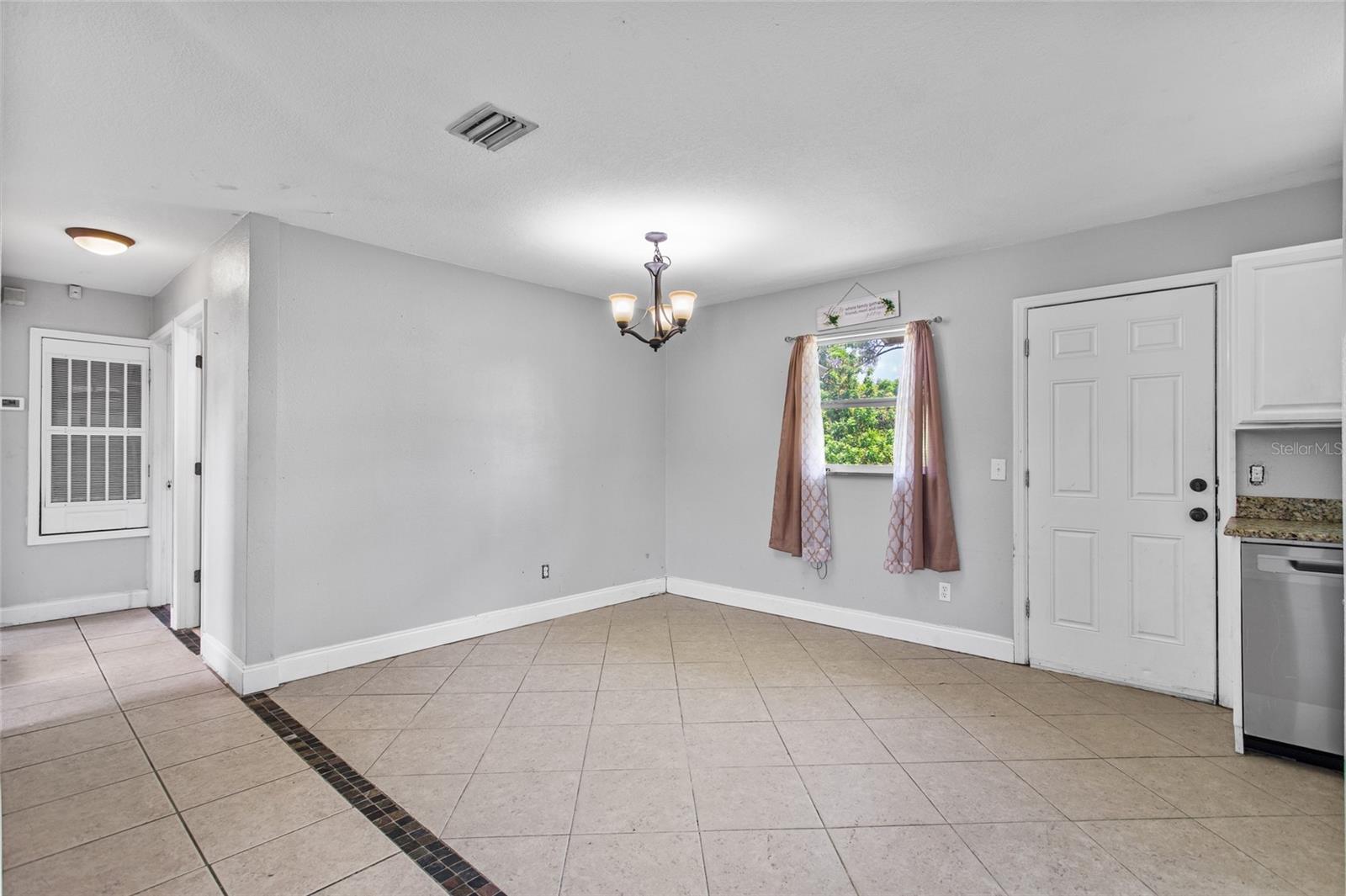 Image 6 of 31 For 245 Amador Circle
