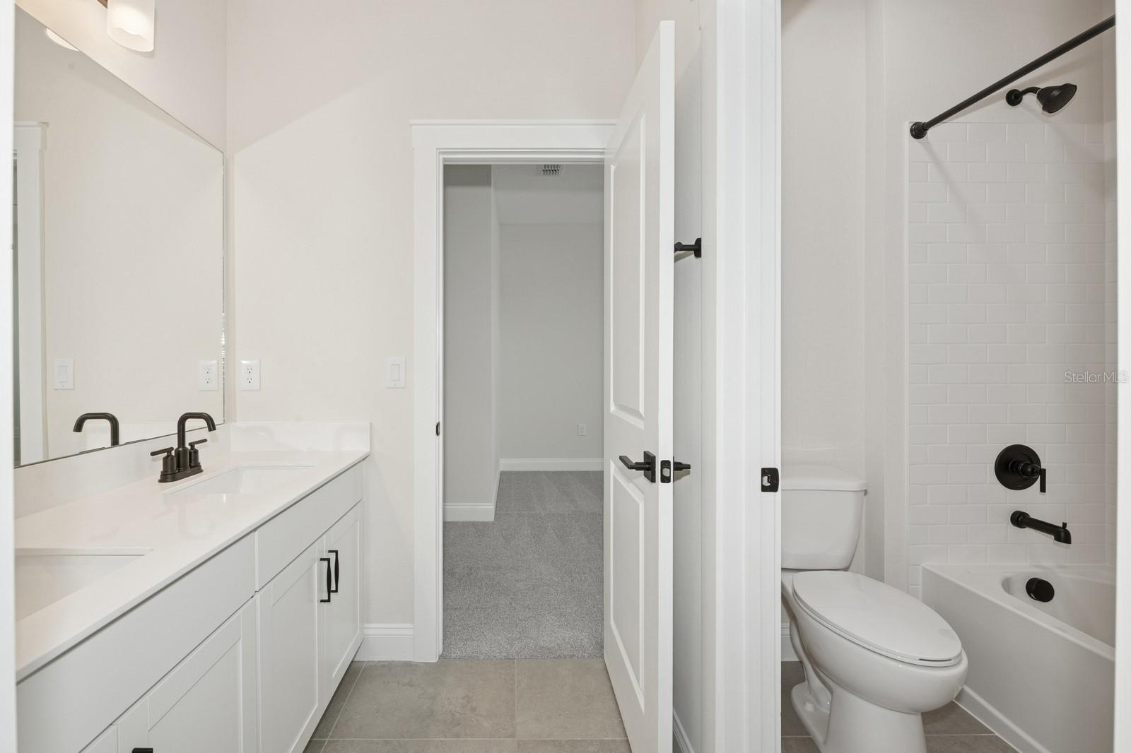 Image 21 of 40 For 13175 Telsen Street 40