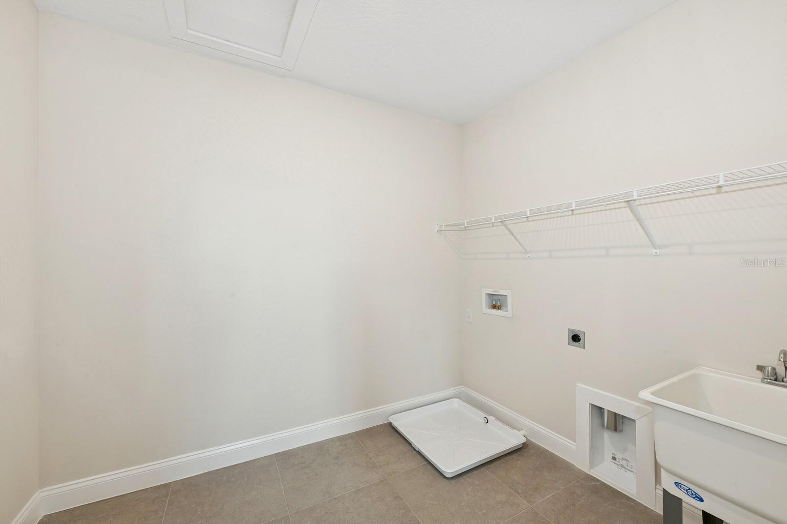 Image 28 of 40 For 13175 Telsen Street 40
