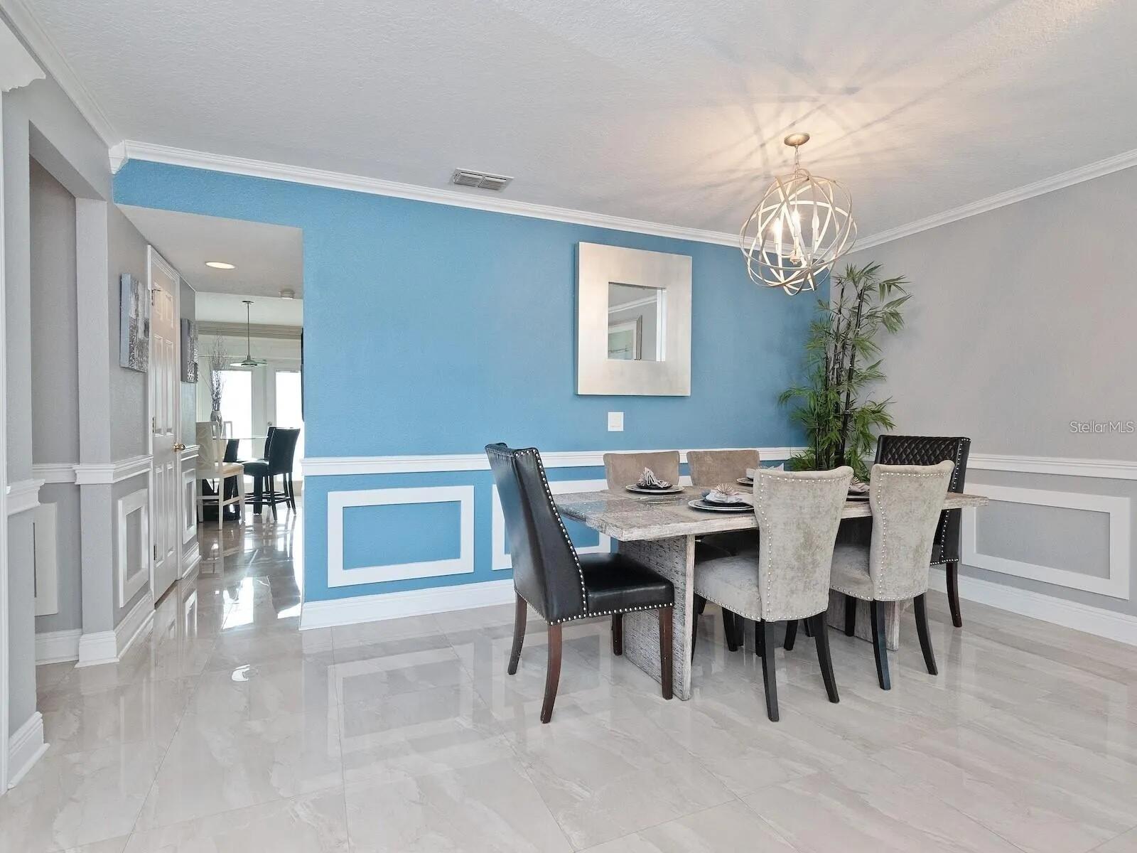 Image 10 of 19 For 2115 Valrico Heights Boulevard