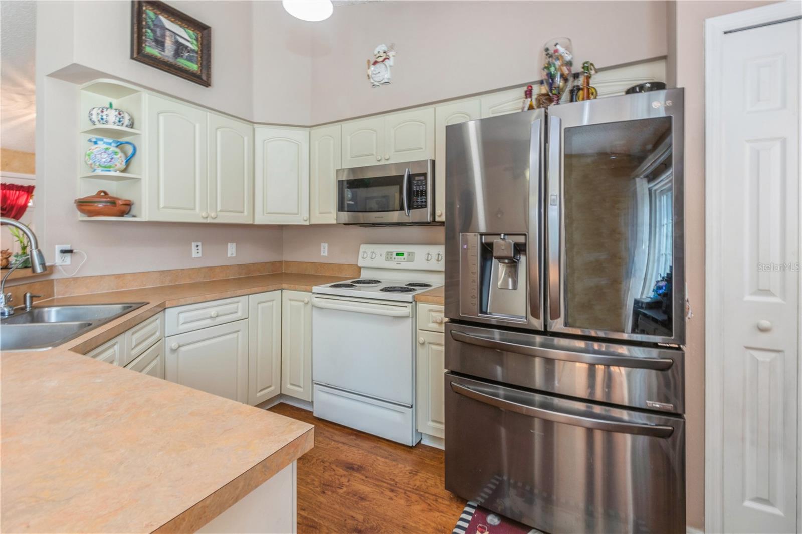 Image 13 of 31 For 1395 Deland Avenue