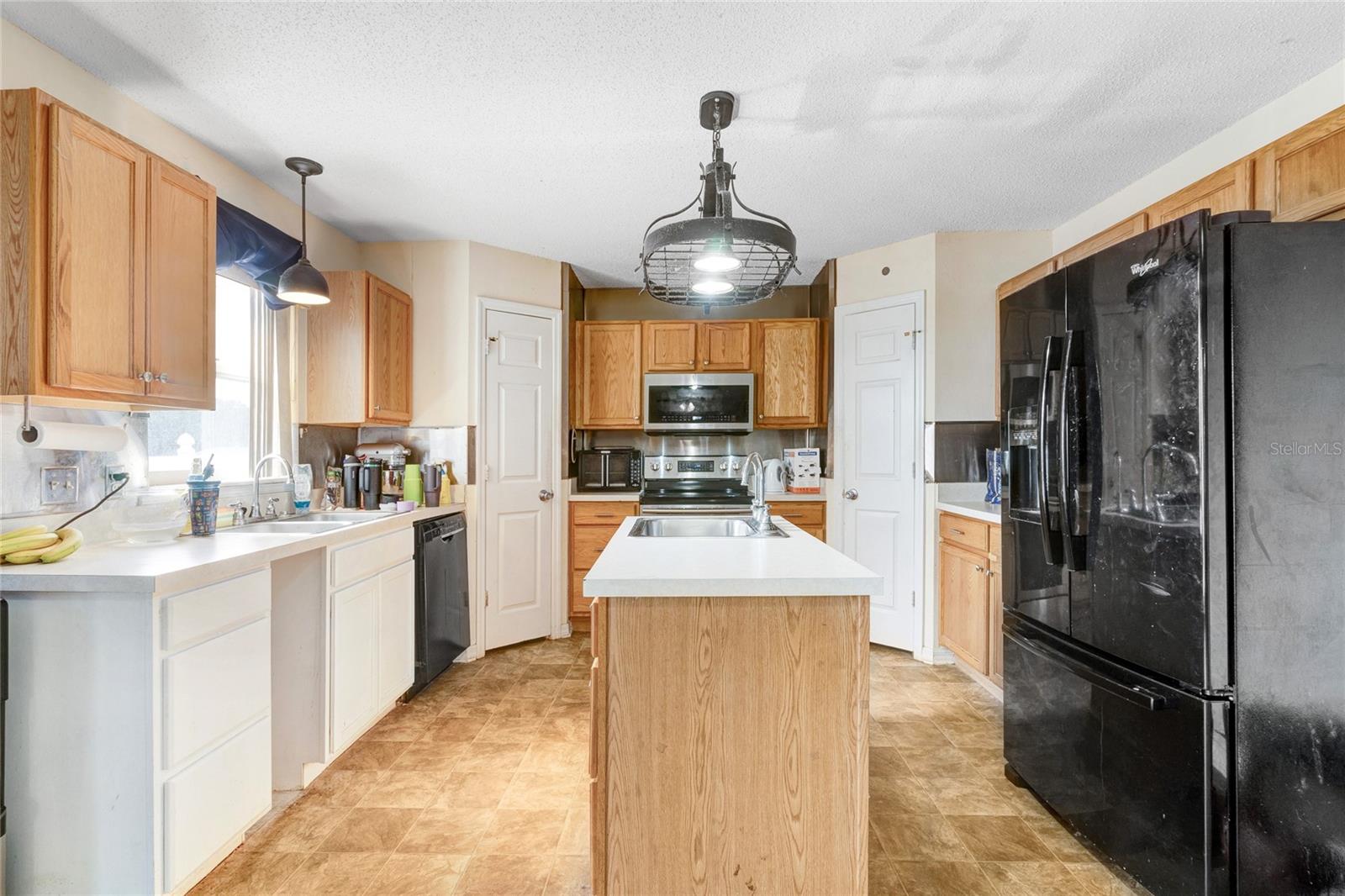 Image 3 of 15 For 125 Vervain Avenue