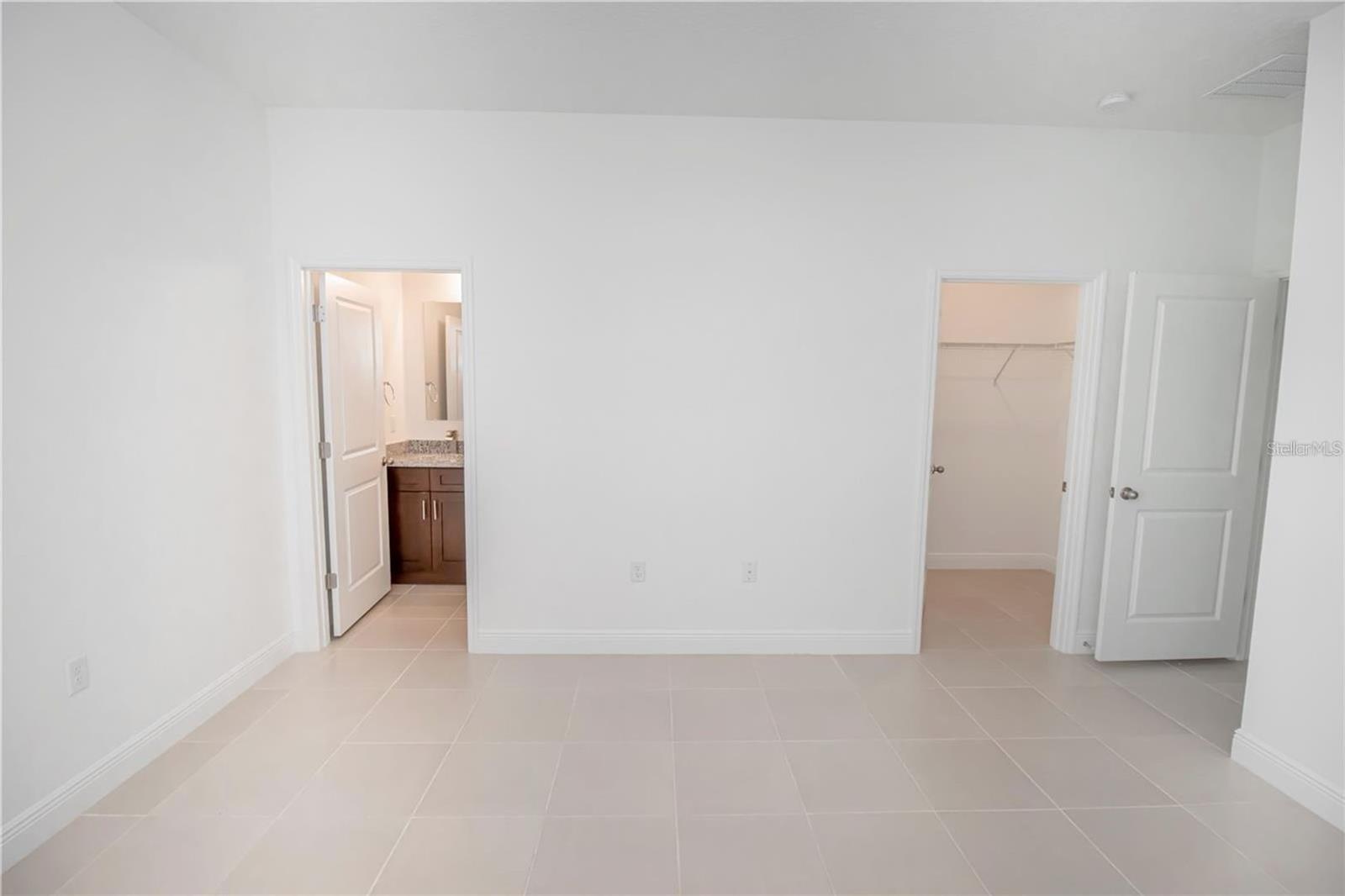 Listing photo id 2 for 2757 154th Place Road
