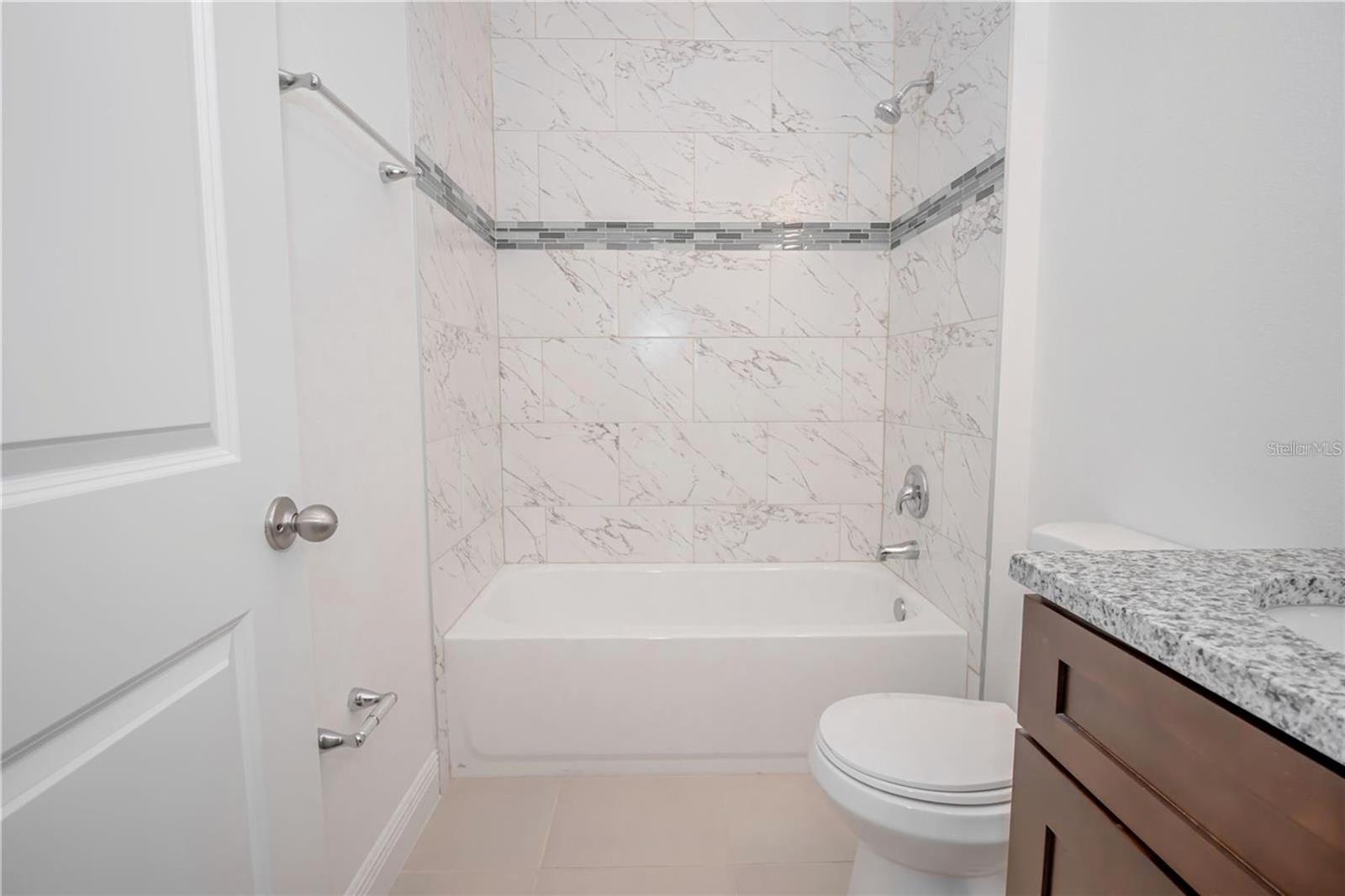 Listing photo id 4 for 2757 154th Place Road