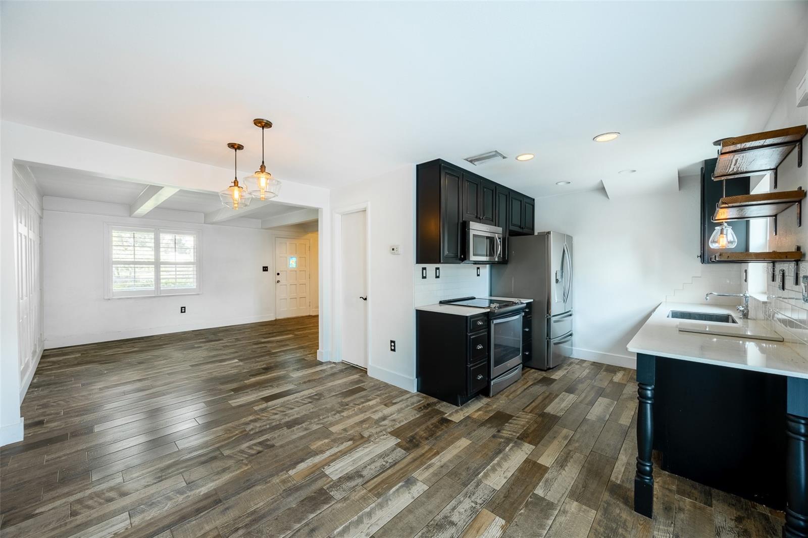 Image 5 of 13 For 3104 Harrison Avenue C17