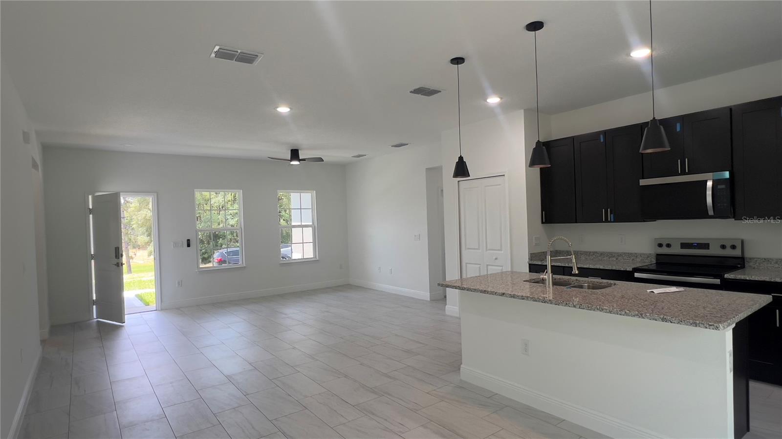 Listing photo id 20 for 3315 Montgomery Lane