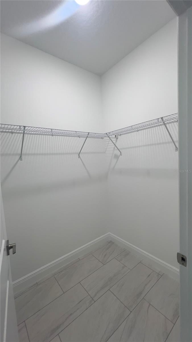 Listing photo id 27 for 3315 Montgomery Lane