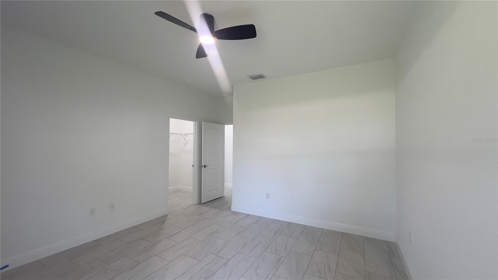 Listing photo id 29 for 3315 Montgomery Lane