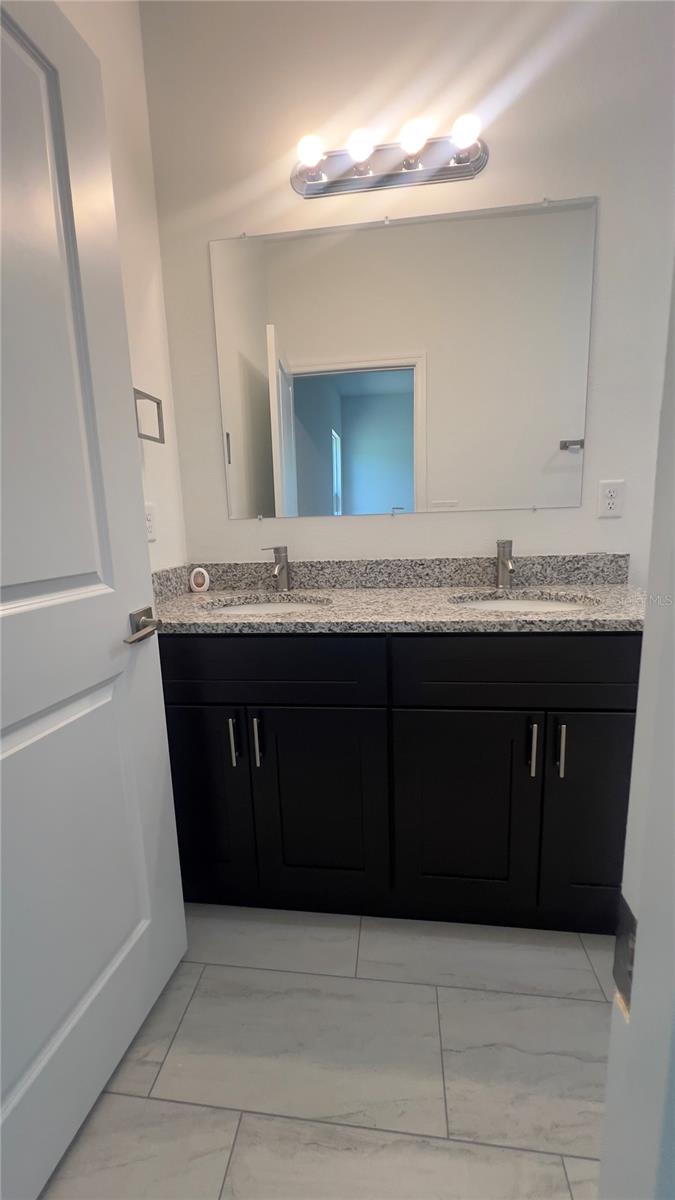 Listing photo id 32 for 3315 Montgomery Lane