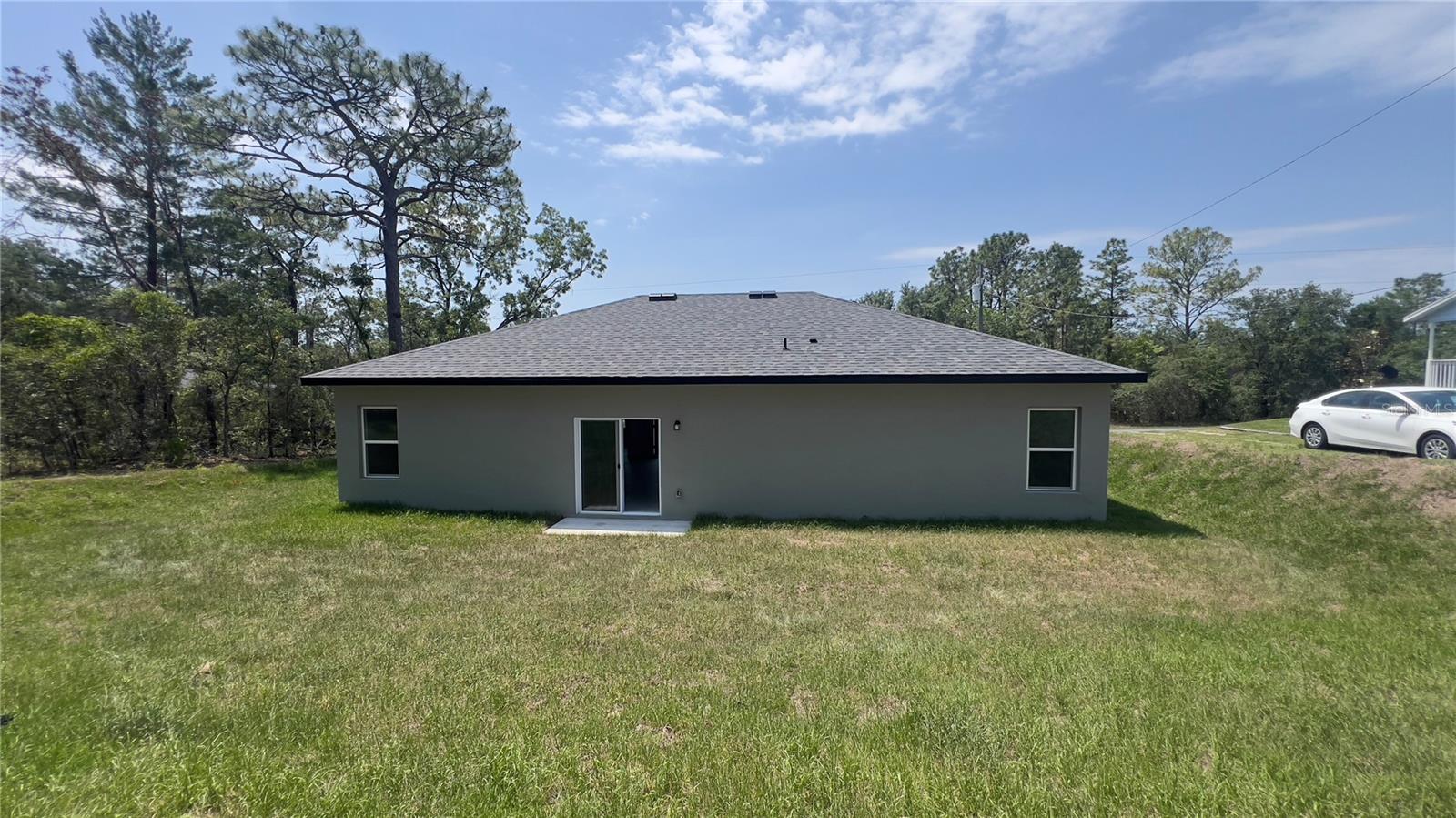 Listing photo id 36 for 3315 Montgomery Lane