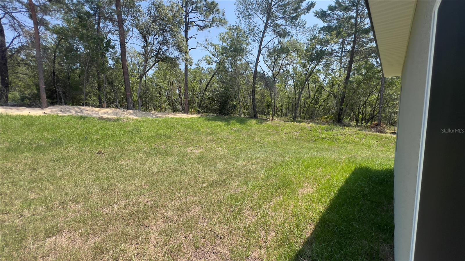 Listing photo id 37 for 3315 Montgomery Lane