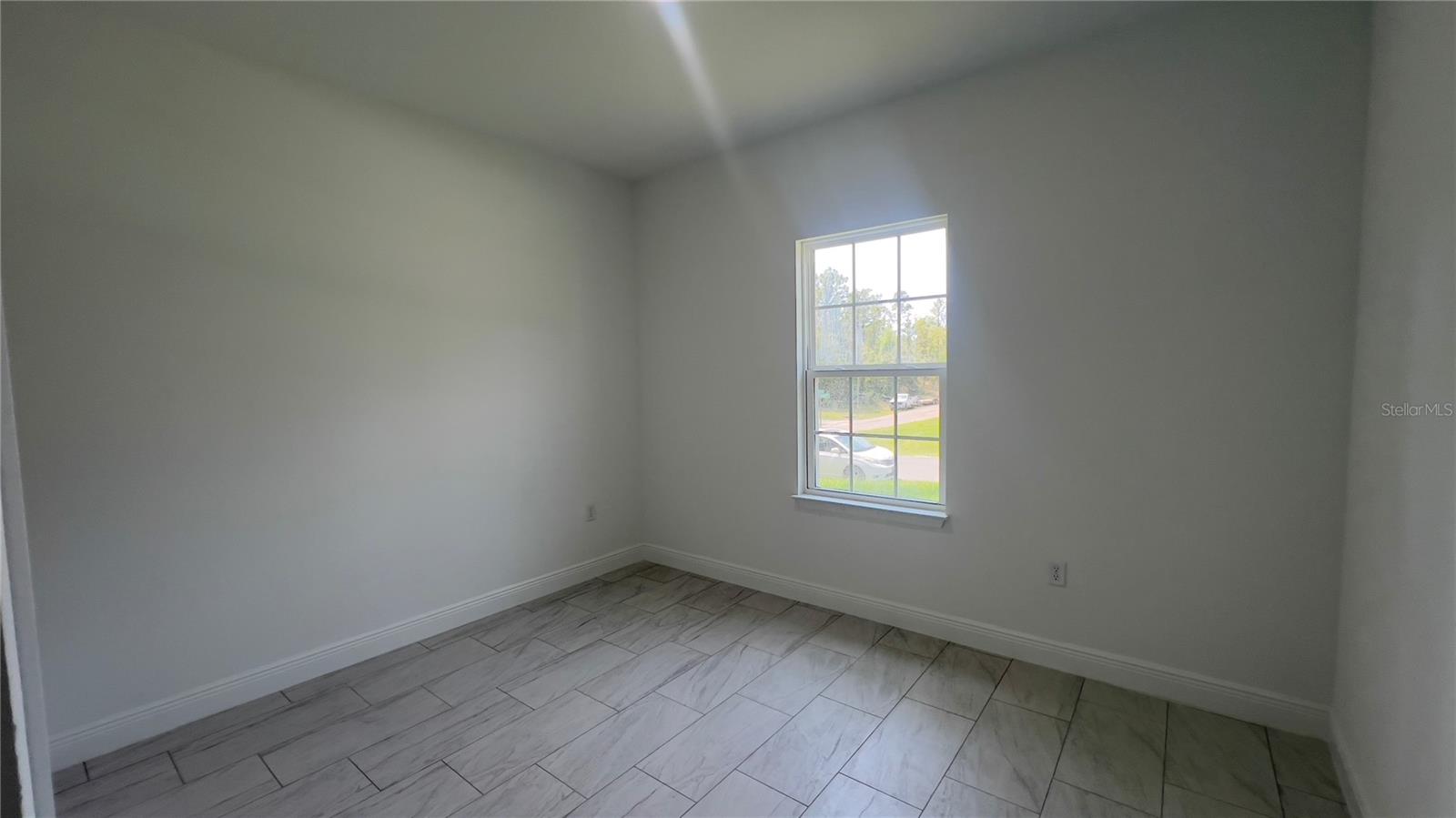 Listing photo id 7 for 3315 Montgomery Lane