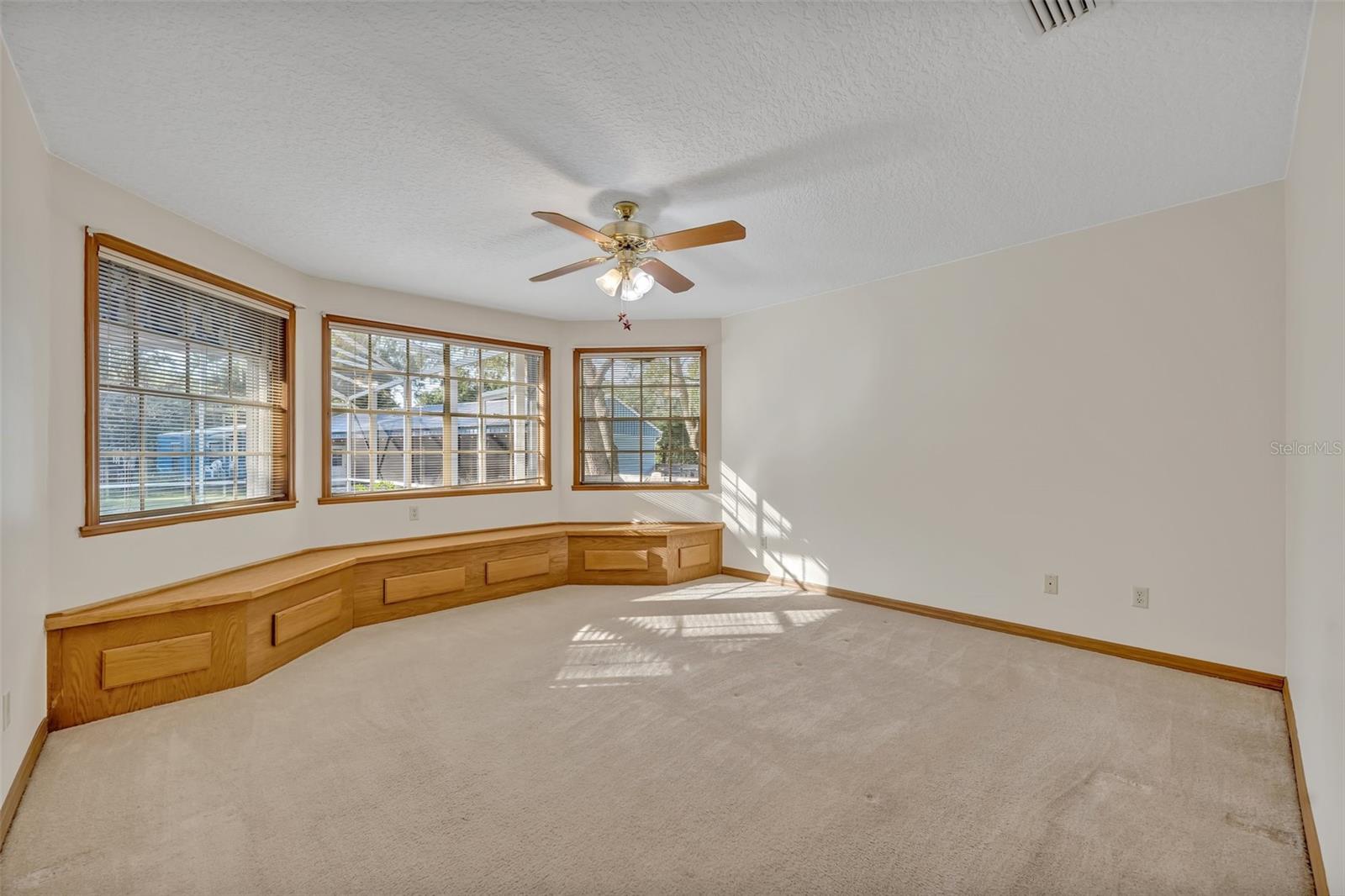 Image 10 of 40 For 595 Seminole Woods Boulevard