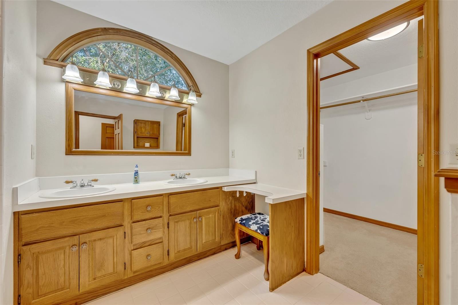 Image 11 of 40 For 595 Seminole Woods Boulevard