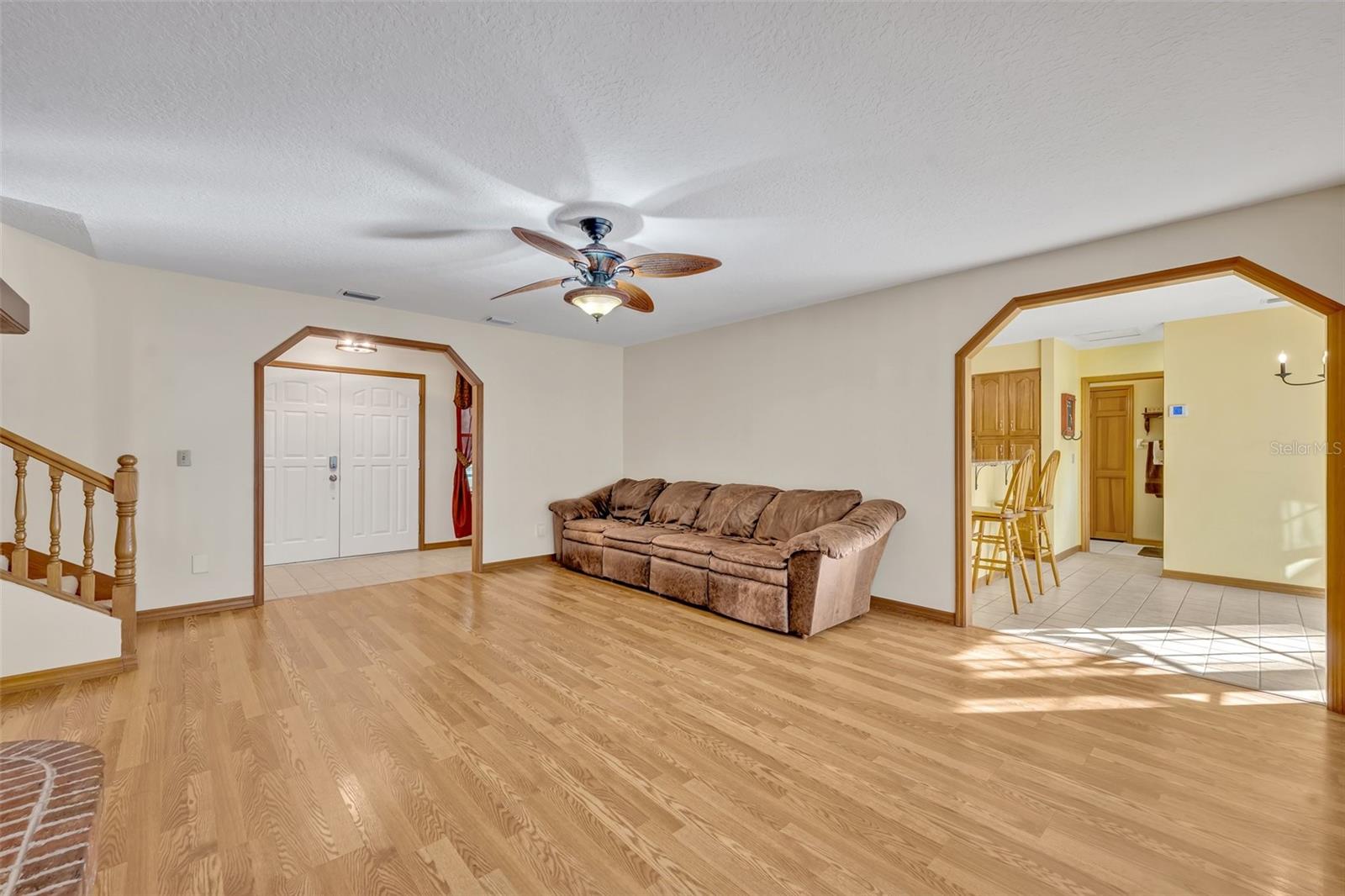 Image 5 of 40 For 595 Seminole Woods Boulevard