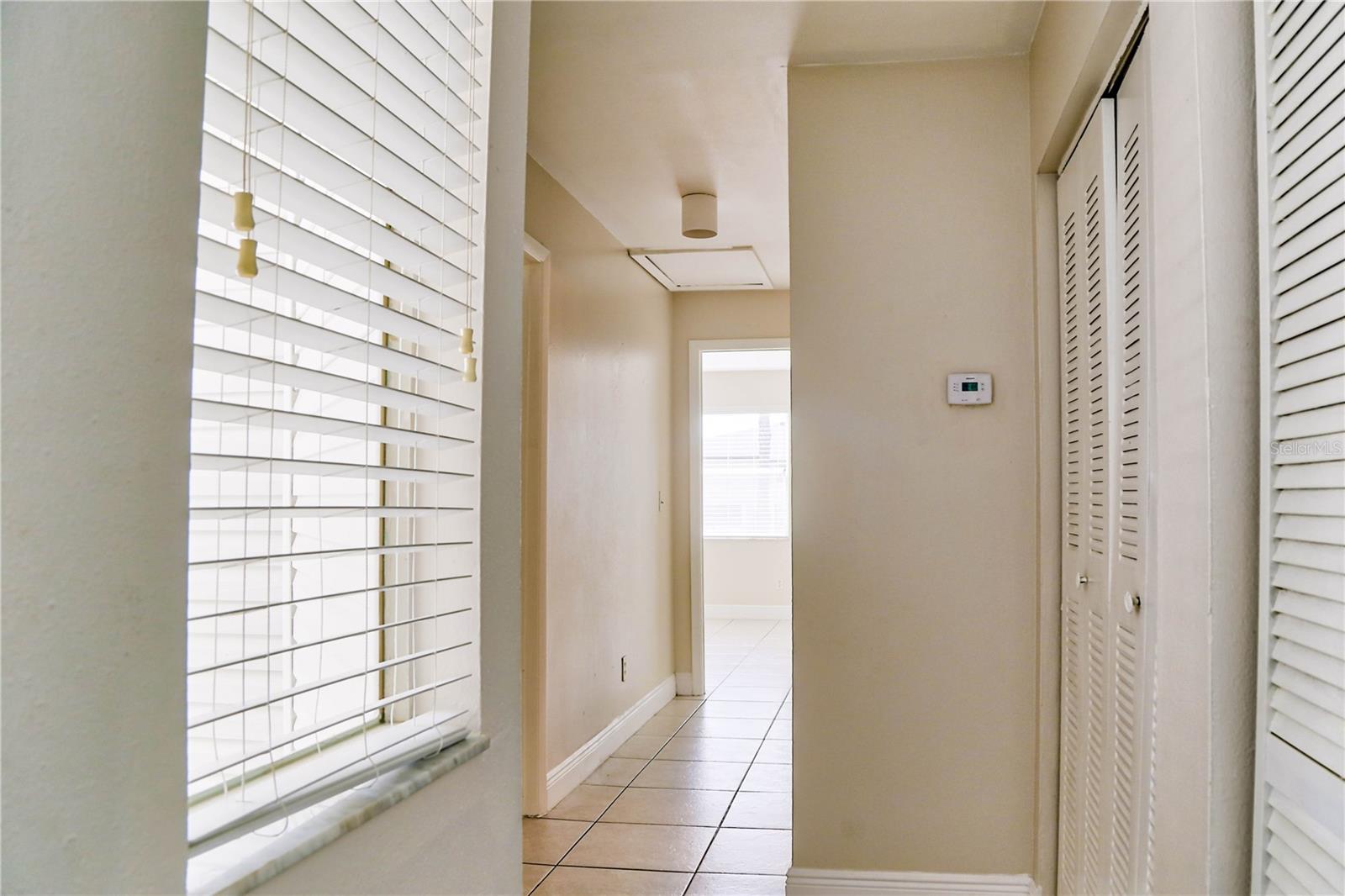 Image 10 of 18 For 2536 Woodgate Boulevard 202