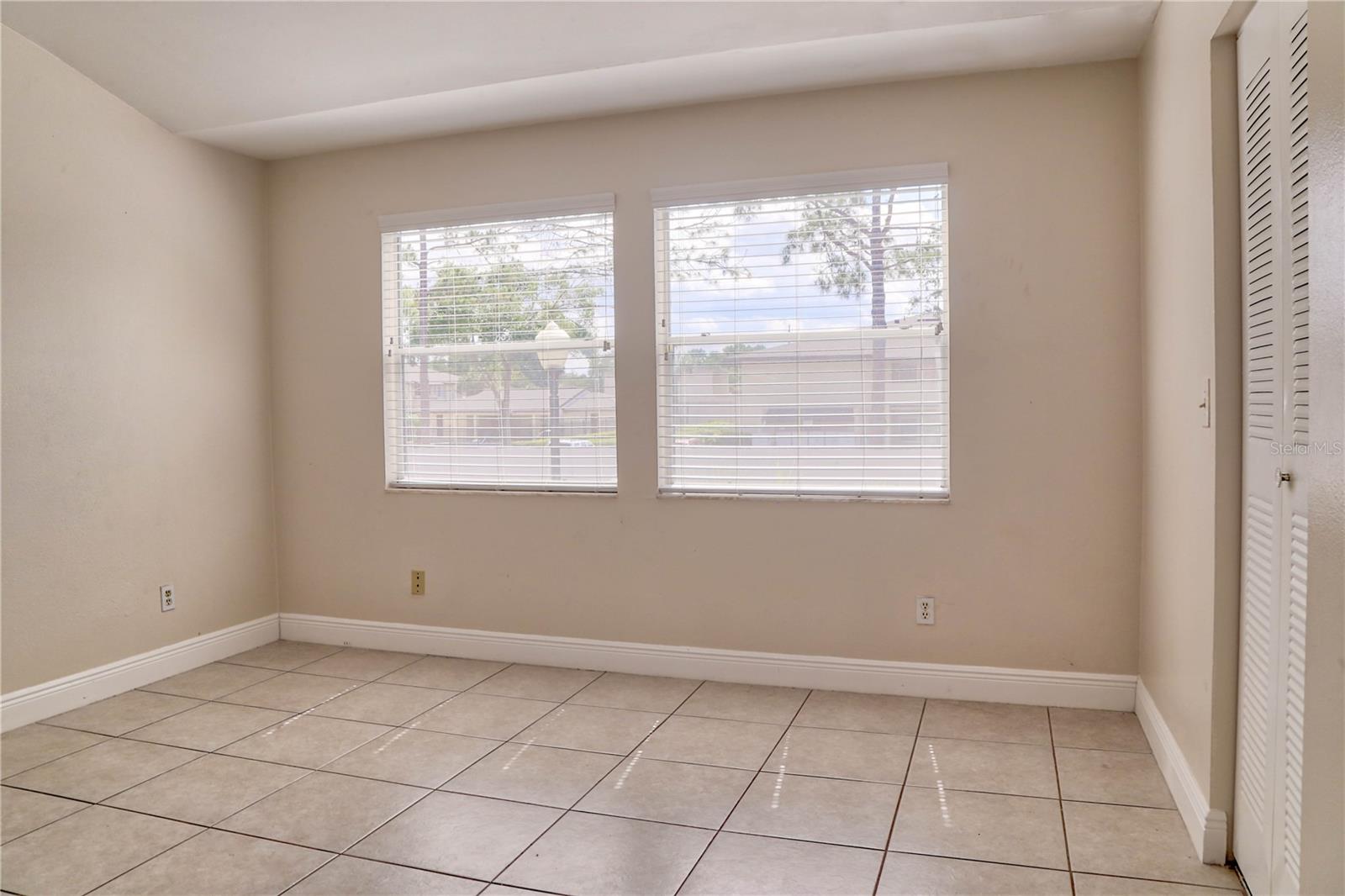 Image 13 of 18 For 2536 Woodgate Boulevard 202