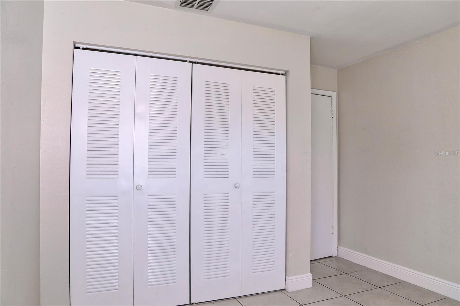 Image 15 of 18 For 2536 Woodgate Boulevard 202
