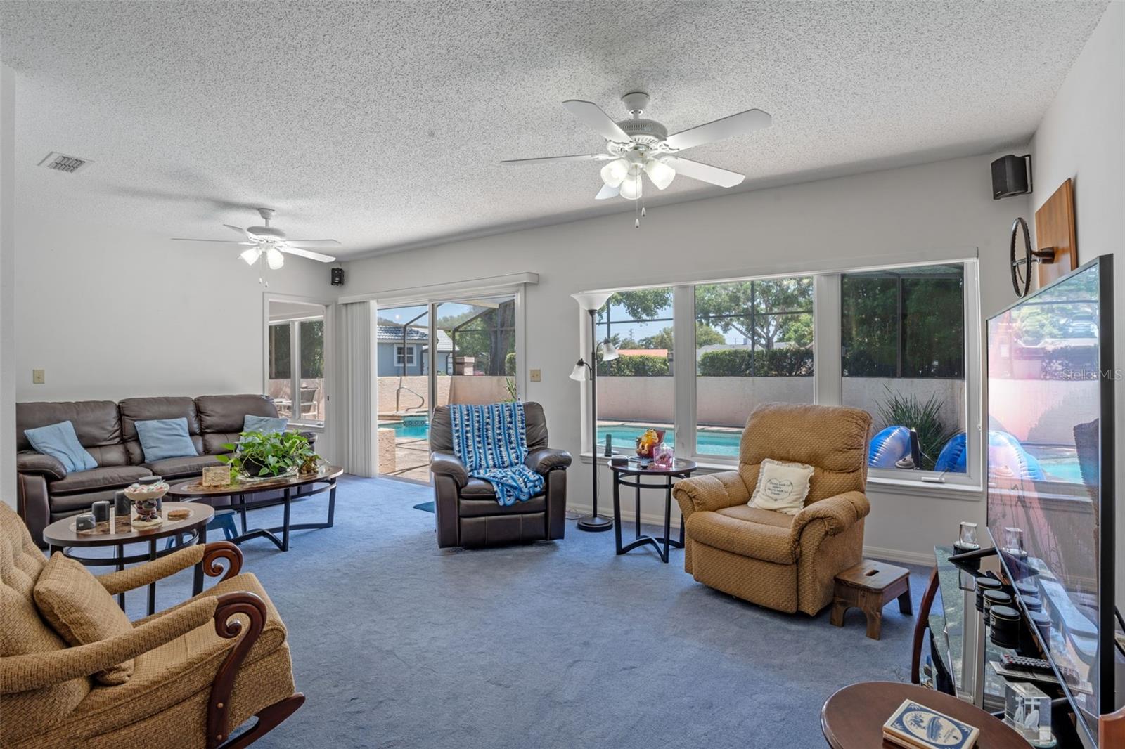 Image 9 of 32 For 4019 Lake Mirage Boulevard