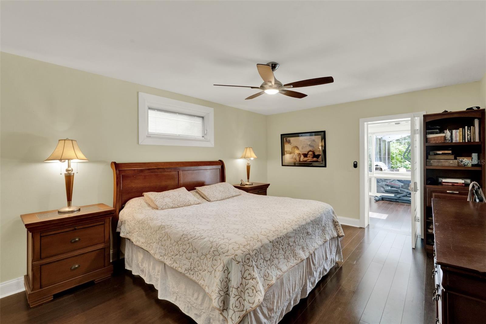 Listing photo id 19 for 1390 Yellow Pine Court