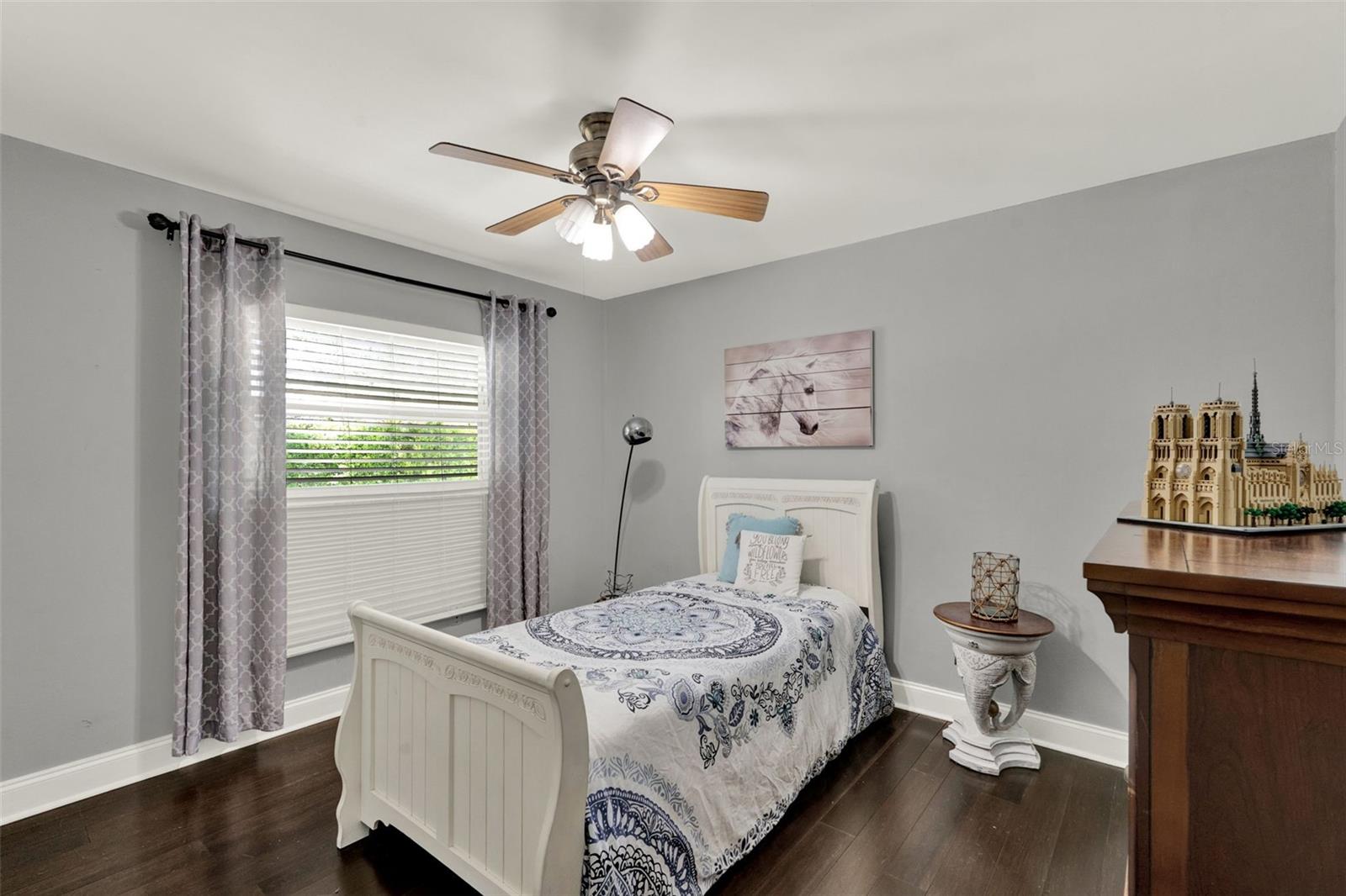 Listing photo id 28 for 1390 Yellow Pine Court