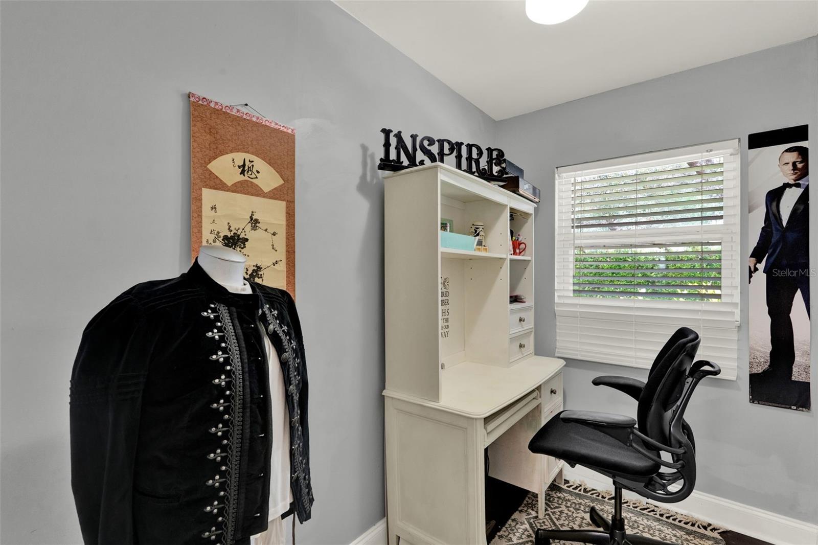 Listing photo id 31 for 1390 Yellow Pine Court