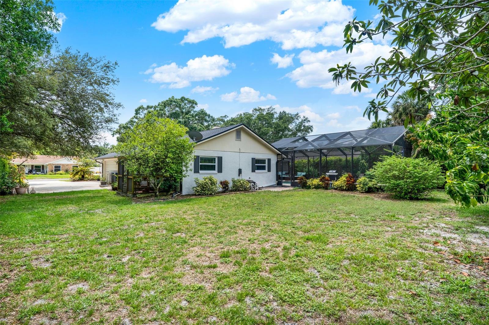 Listing photo id 39 for 1390 Yellow Pine Court