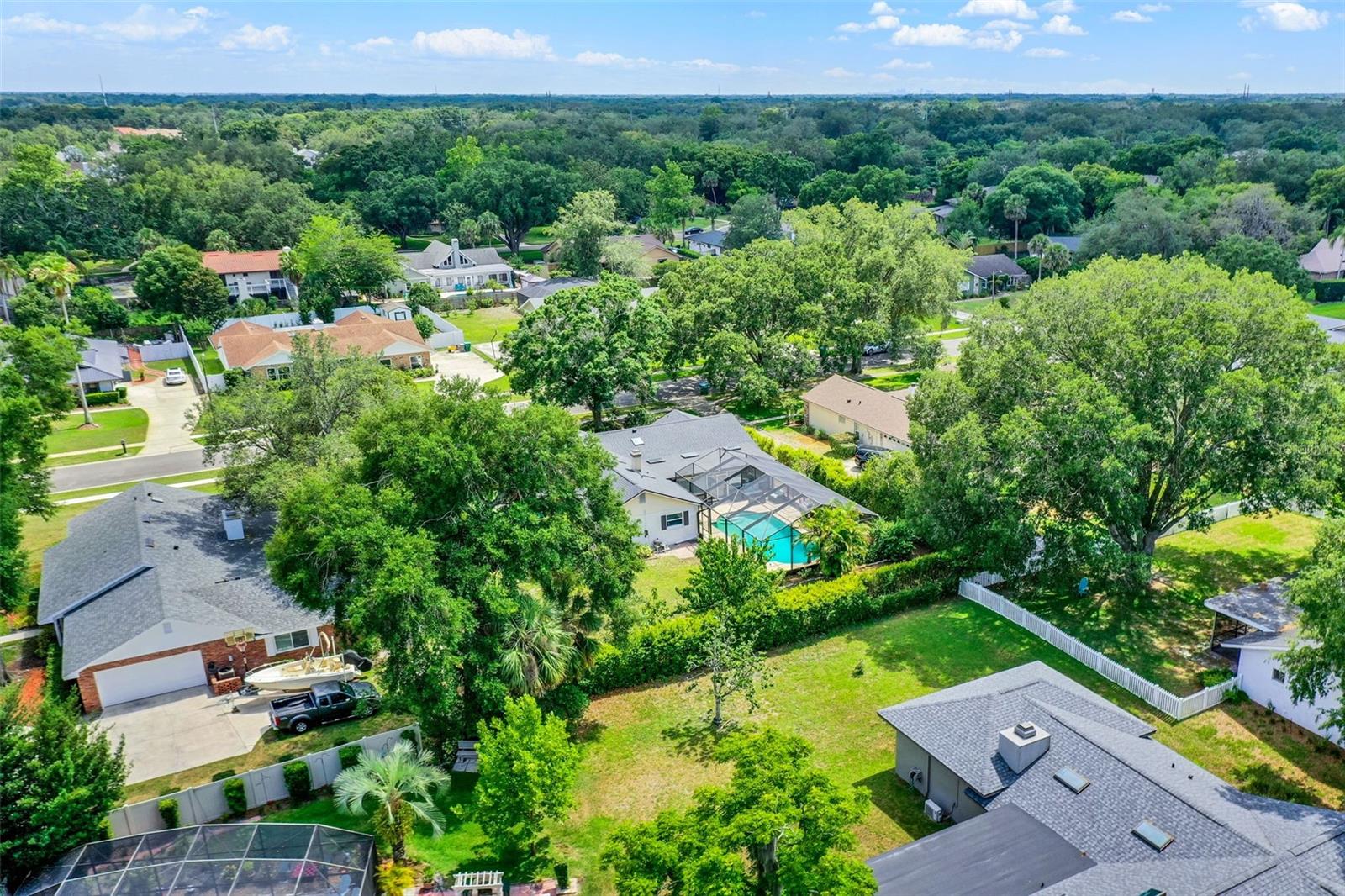 Listing photo id 42 for 1390 Yellow Pine Court