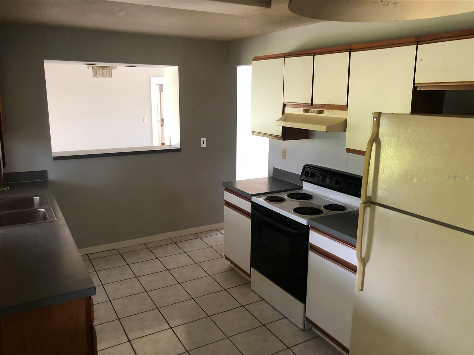 Image 15 of 37 For 11218 Crystal Glen Boulevard
