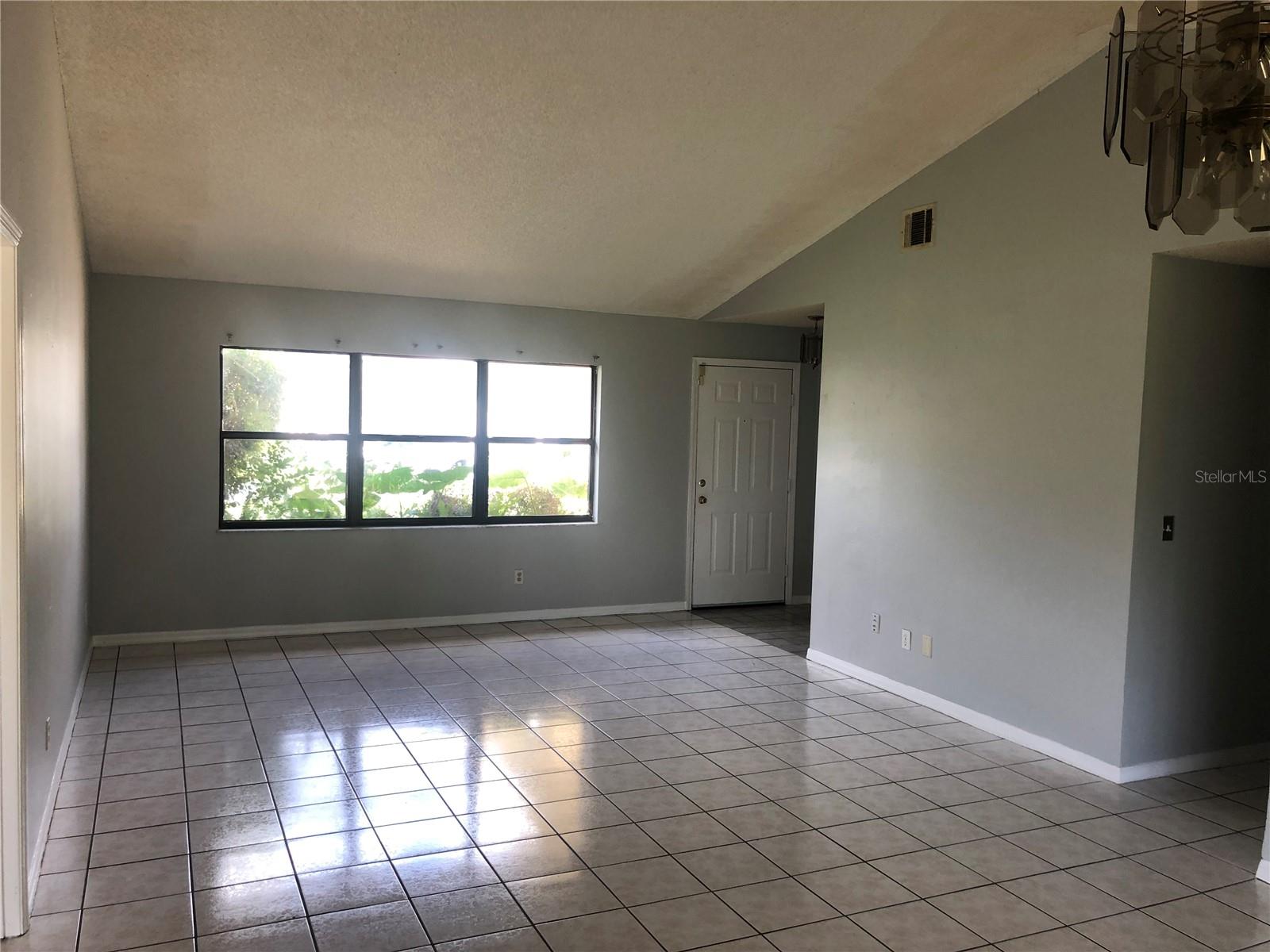 Image 24 of 37 For 11218 Crystal Glen Boulevard