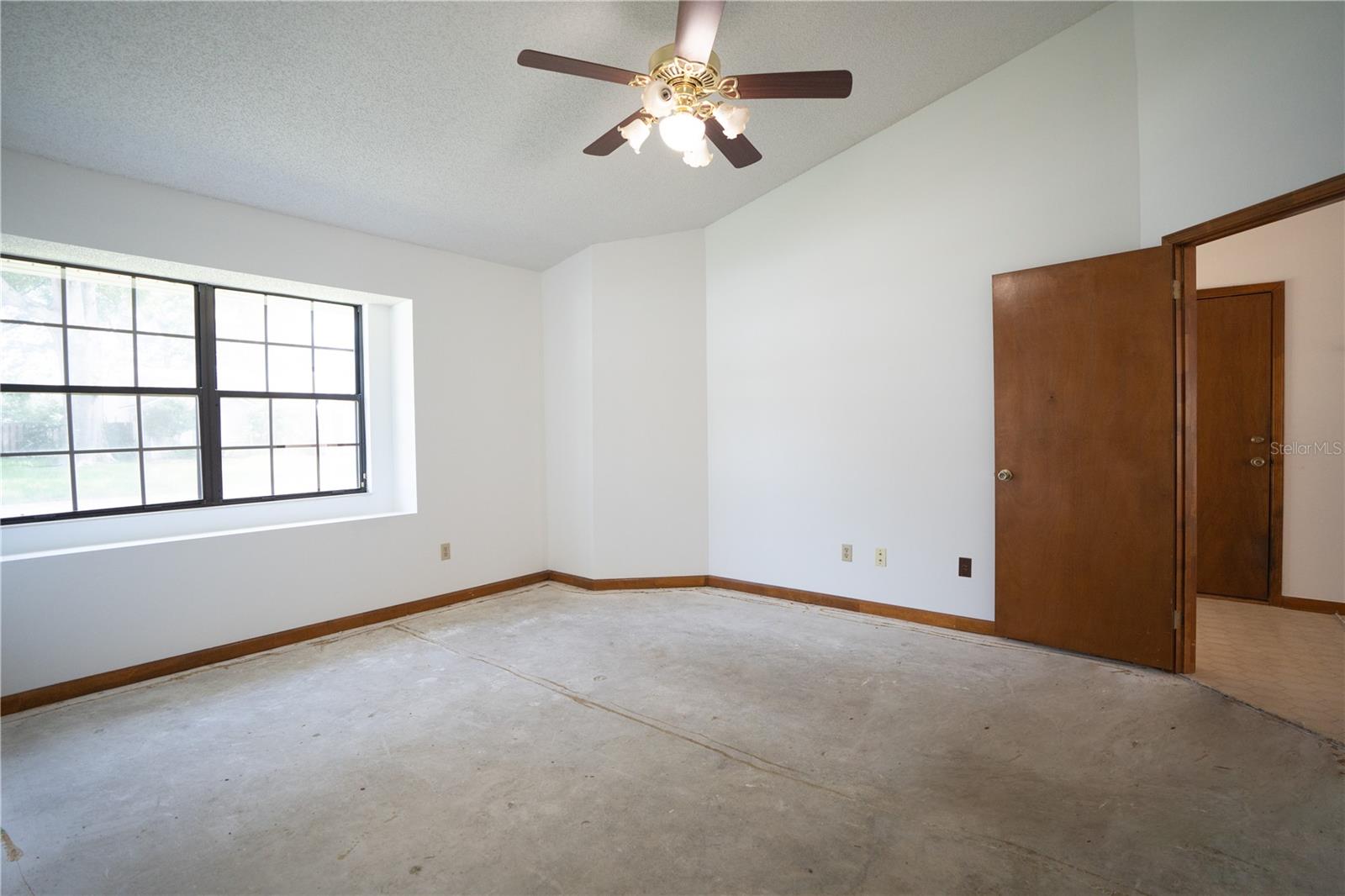 Image 12 of 27 For 14180 Hampton Falls Drive N